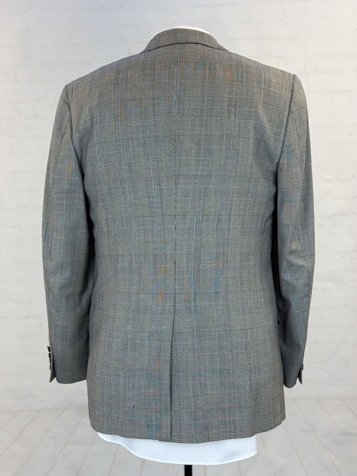 Hickey Freeman USA Men’s Gray Plaid 100% Wool Blazer 40R $895 Two Button