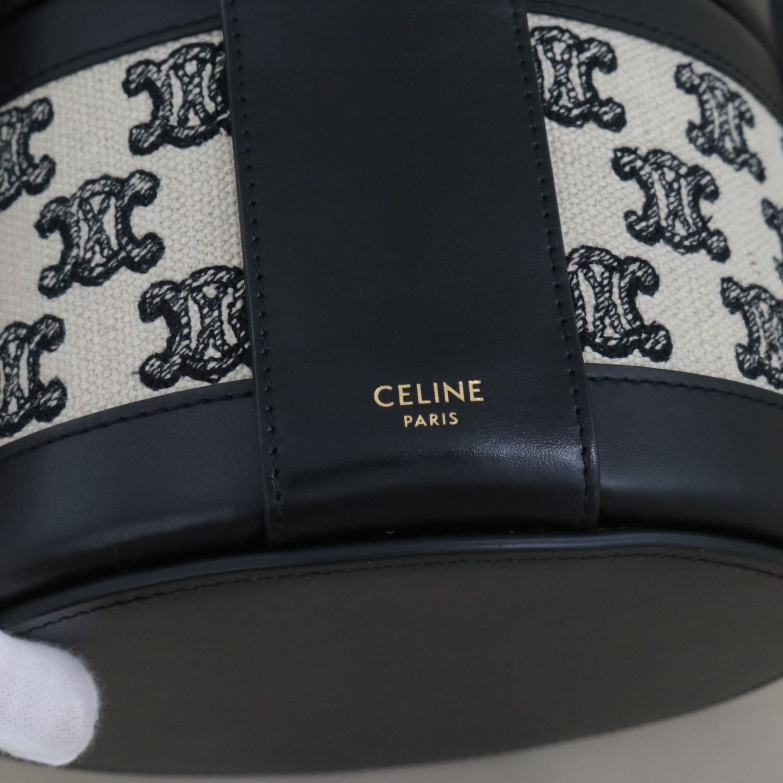 Celine Pre-Owned Authentic Box Clutch 17*12*17cm Free Tracked Shipping