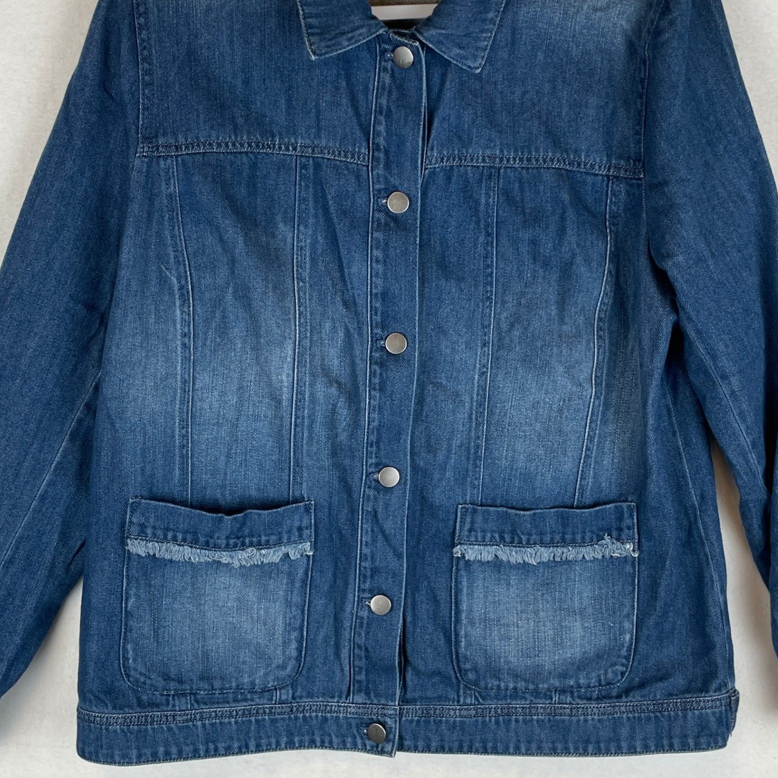 J. Jill Denim Jacket Womens Large Blue Cotton Frayed Trim Button Up WJT116751