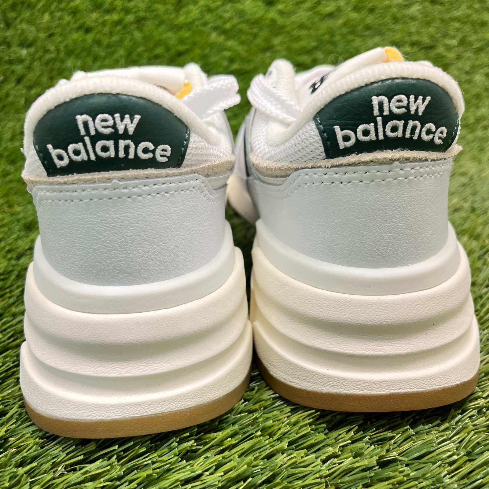 New Balance 997R Womens Size 5.5D Gray Green Athletic Leather Shoes Sneakers