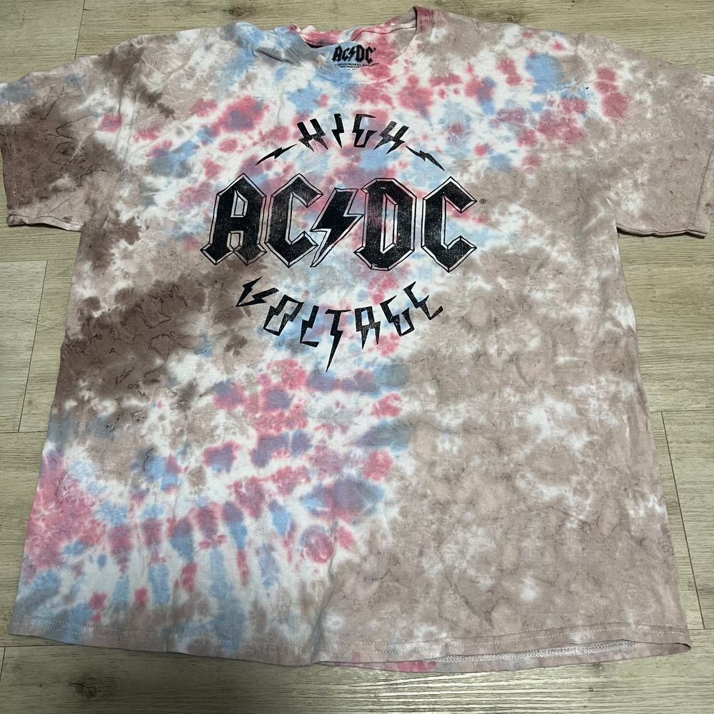 AC DC High Voltage Tie Dye Shirt Size Large NWOT Mens Angus Young Rock N Roll