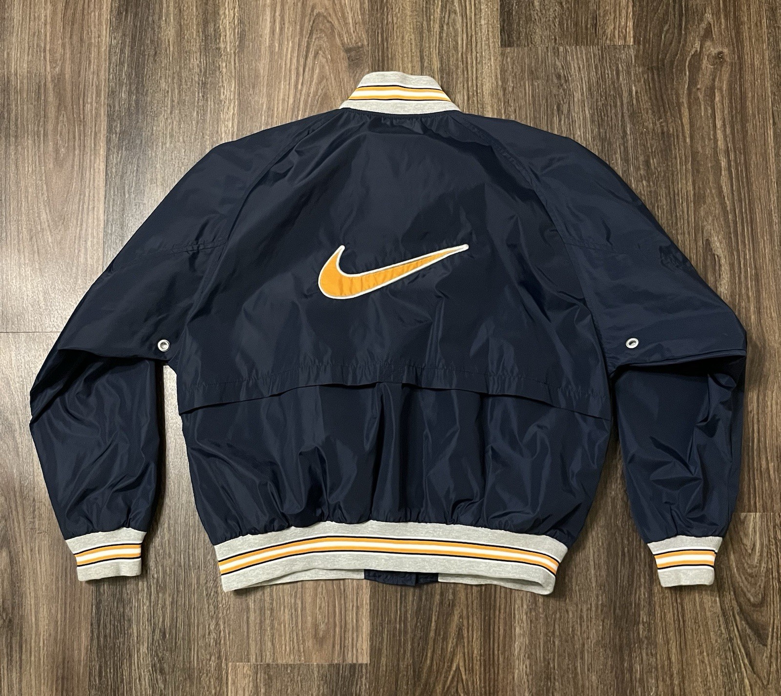 Nike Youth Size Large Pullover Windbreaker Jacket 90s Vintage, Fits Men’s Small
