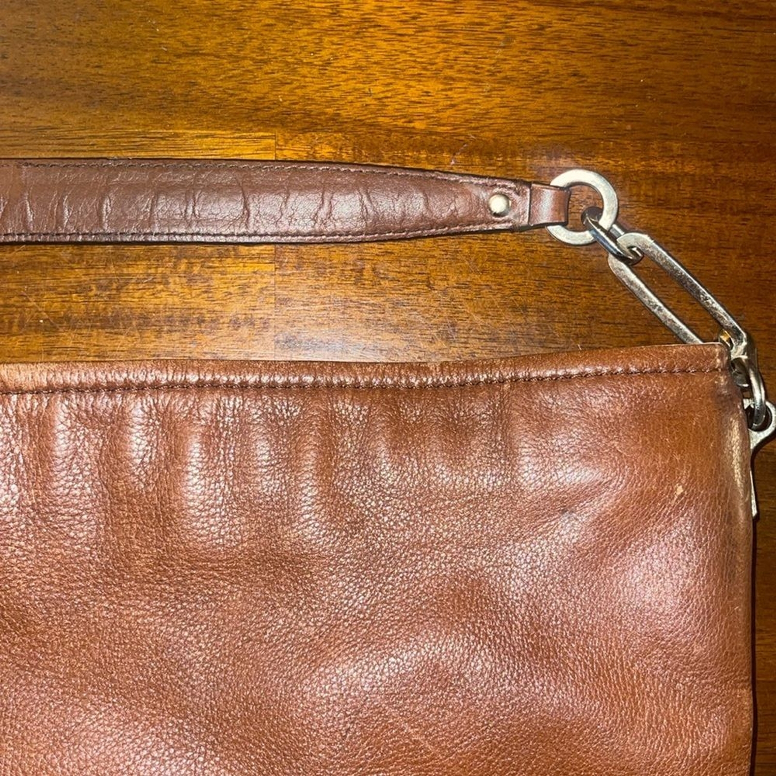 Coach Madison Pebbled Leather Shoulder Bag. Camel brown. Code 27858.