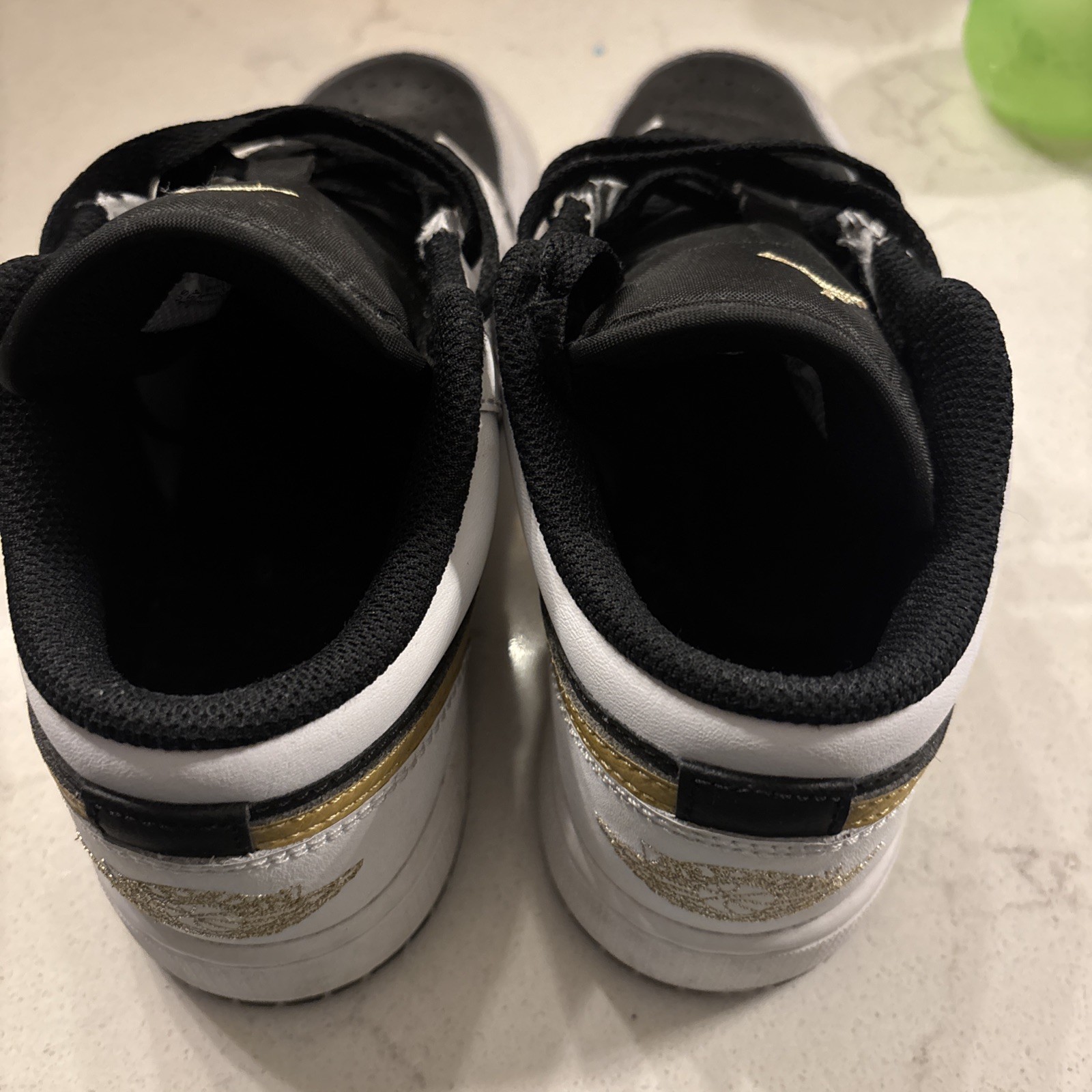 Nike Jordan 1 Low Alt Youth Boys Sneaker Gold /Black/White Size 4.5Y