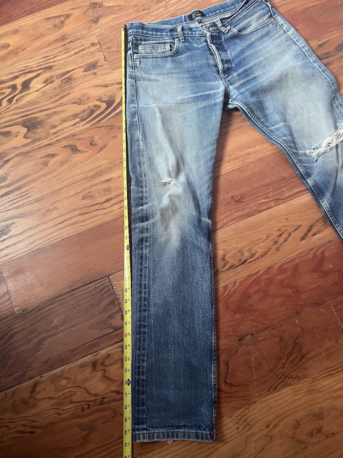 A.P.C. Men’s Straight Fit Medium Wash Blue Denim Jeans Distressed Size 30