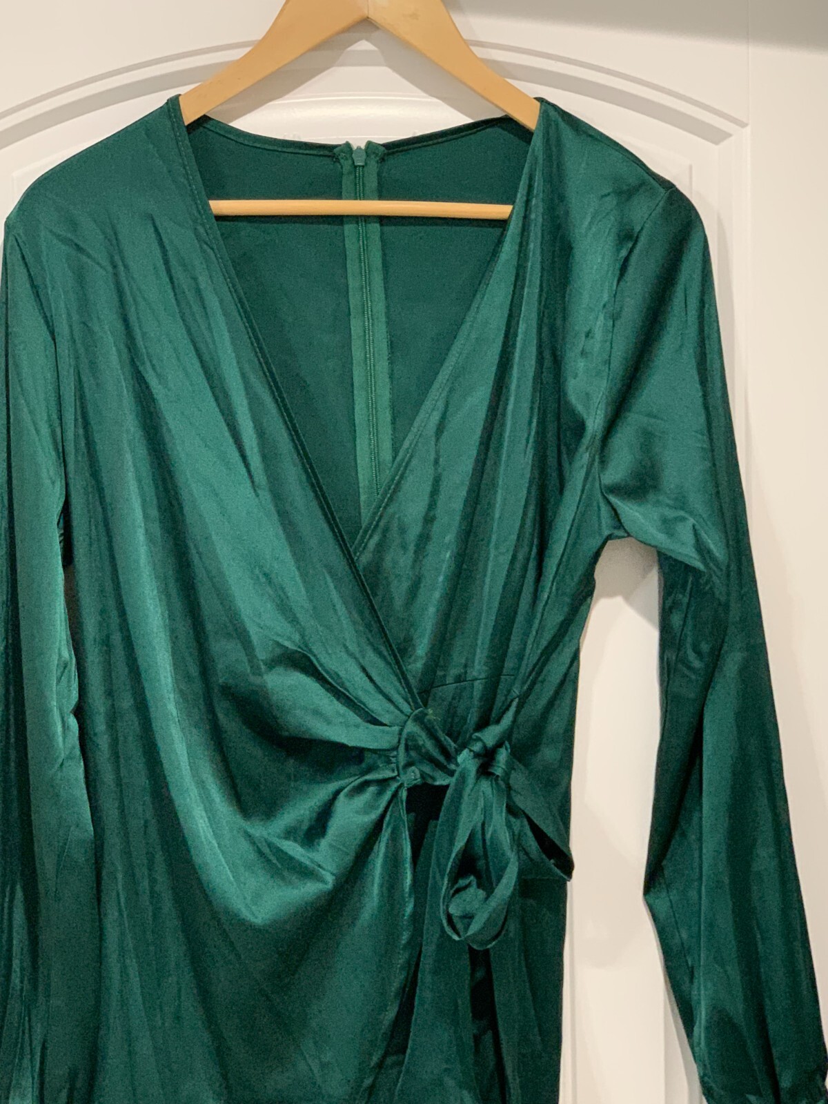 Lyaner Wrap Dress Women Size Medium Emerald Green Silky Tie Front Balloon Sleeve