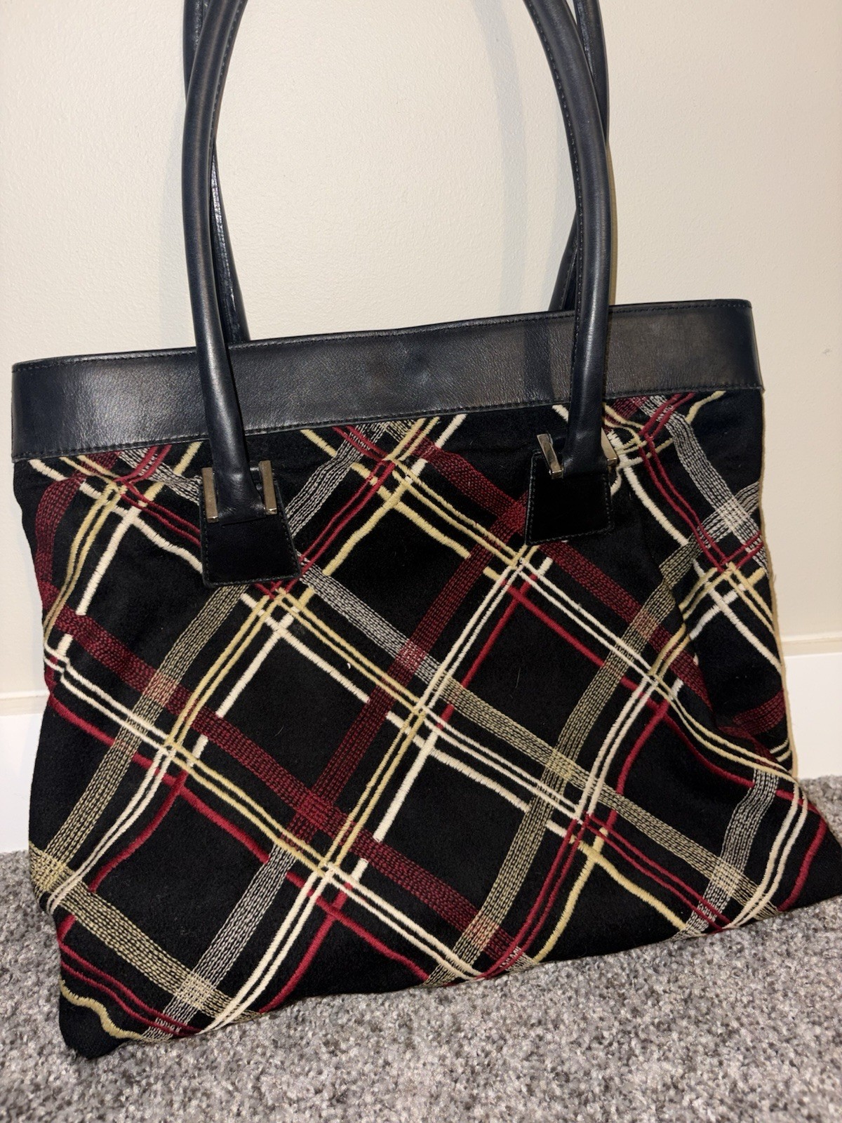 Burberry Plaid Tote Bag Black Red Beige Magnetic Zip Double Handles Pockets