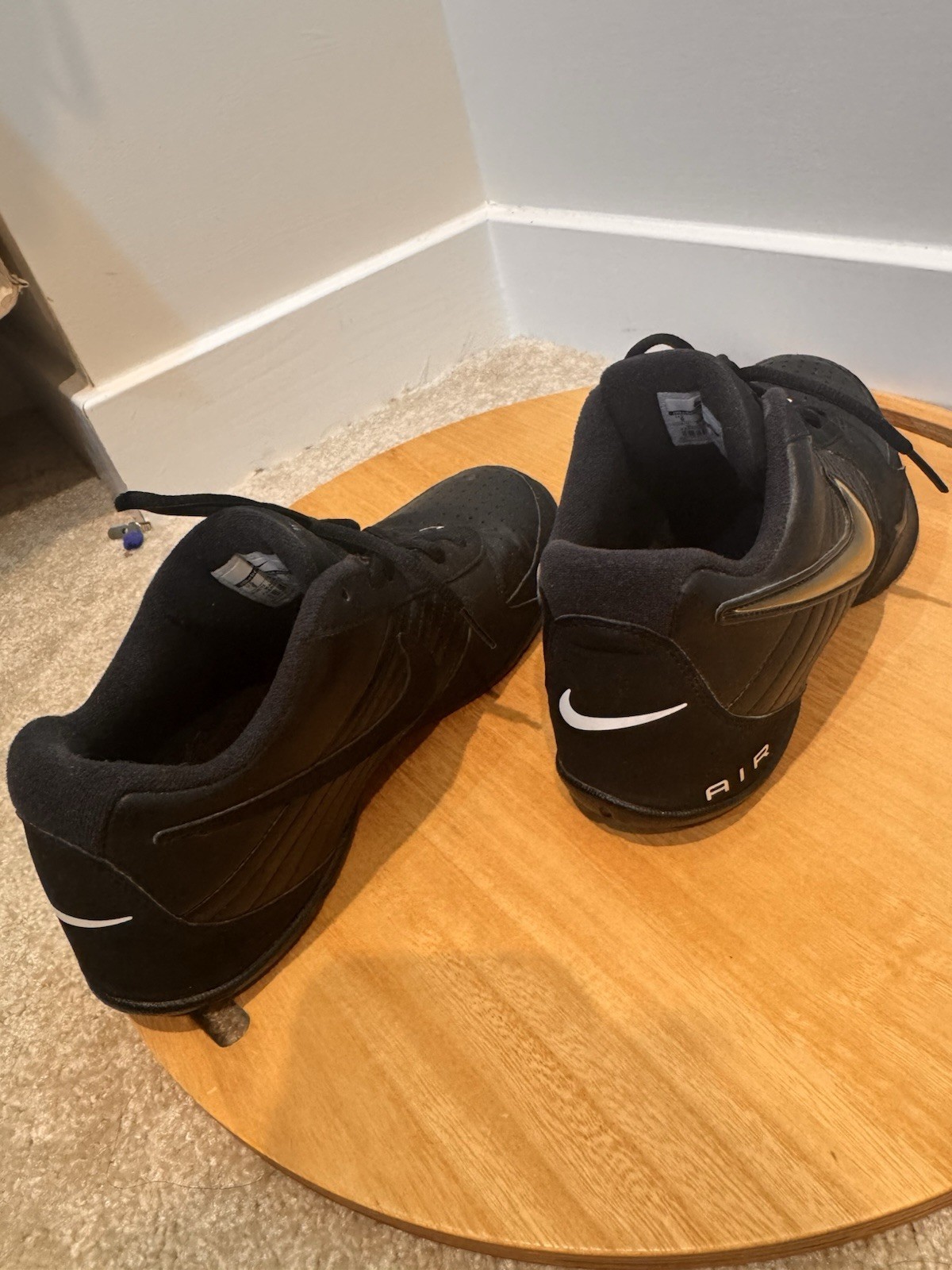 Nike Air Black Lace Up Men’s Low Top Athletic Sneakers