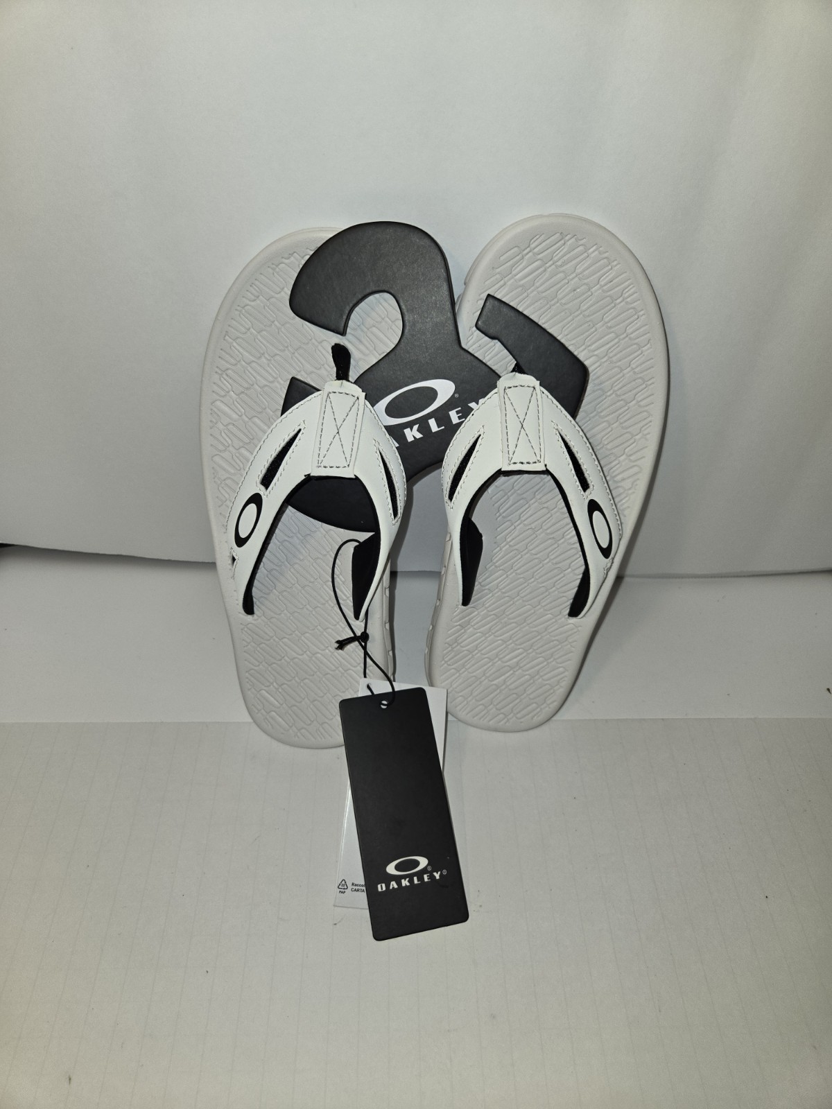 Oakley Womens Operative Sandals 2.0 Flip Flops Size 6 New