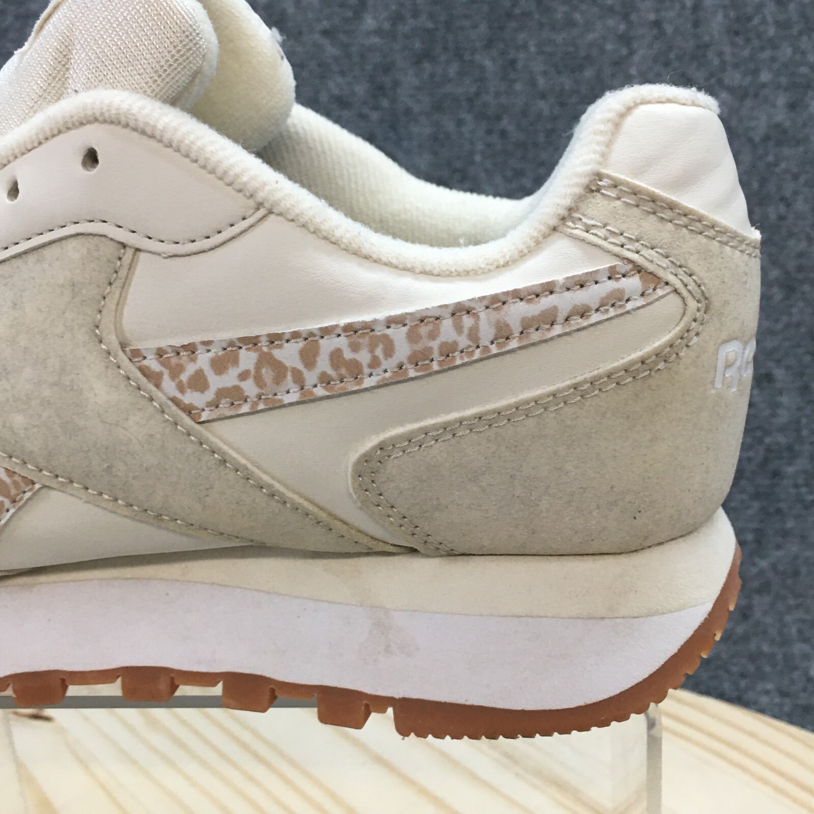 Reebok Shoes Womens 8 Classic Leopard Print Sneakers AR30142W White Leather