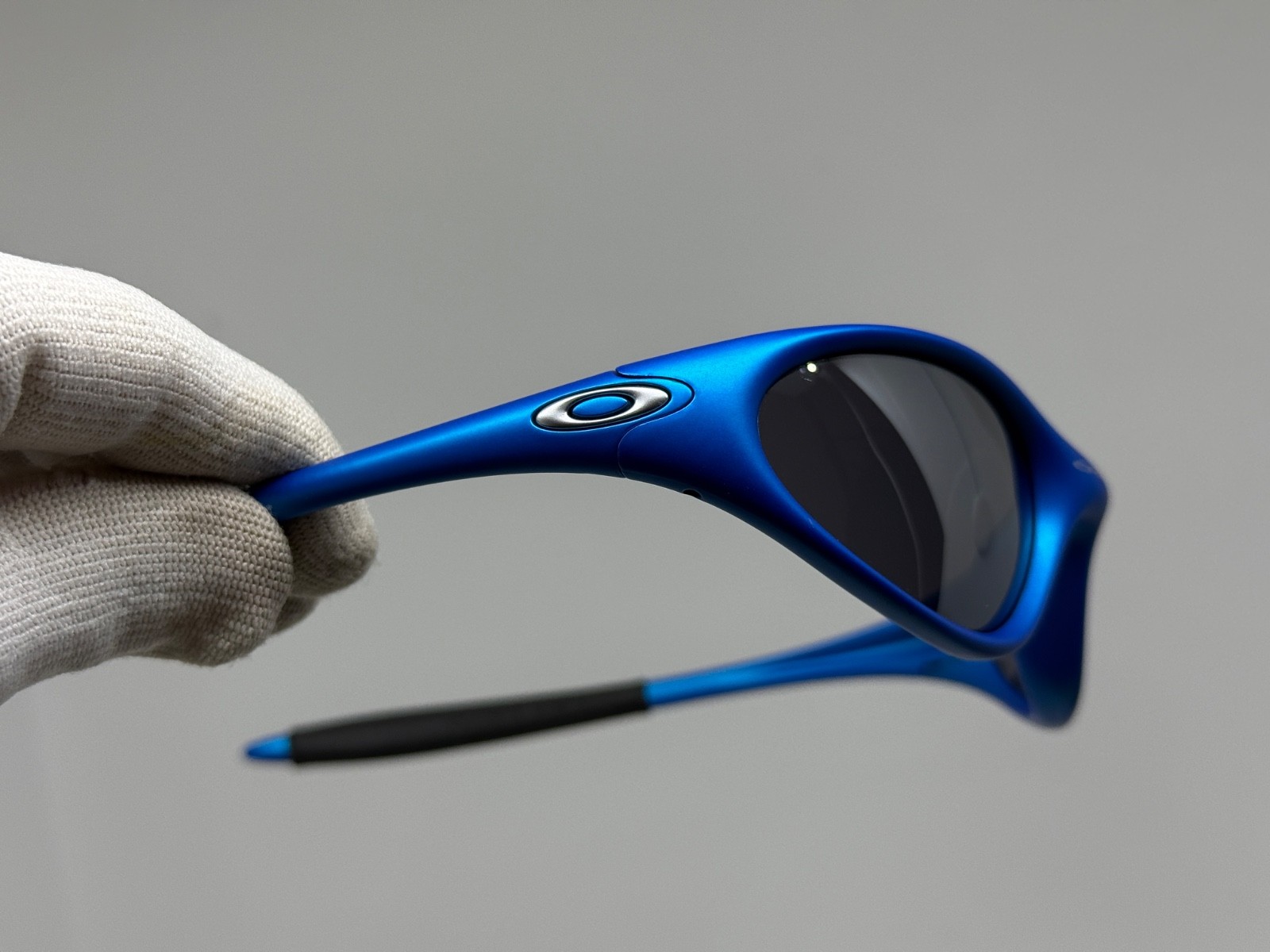 Oakley Minute Gen 2 Electric Blue w/Black Iridium Lens SKU 12-612