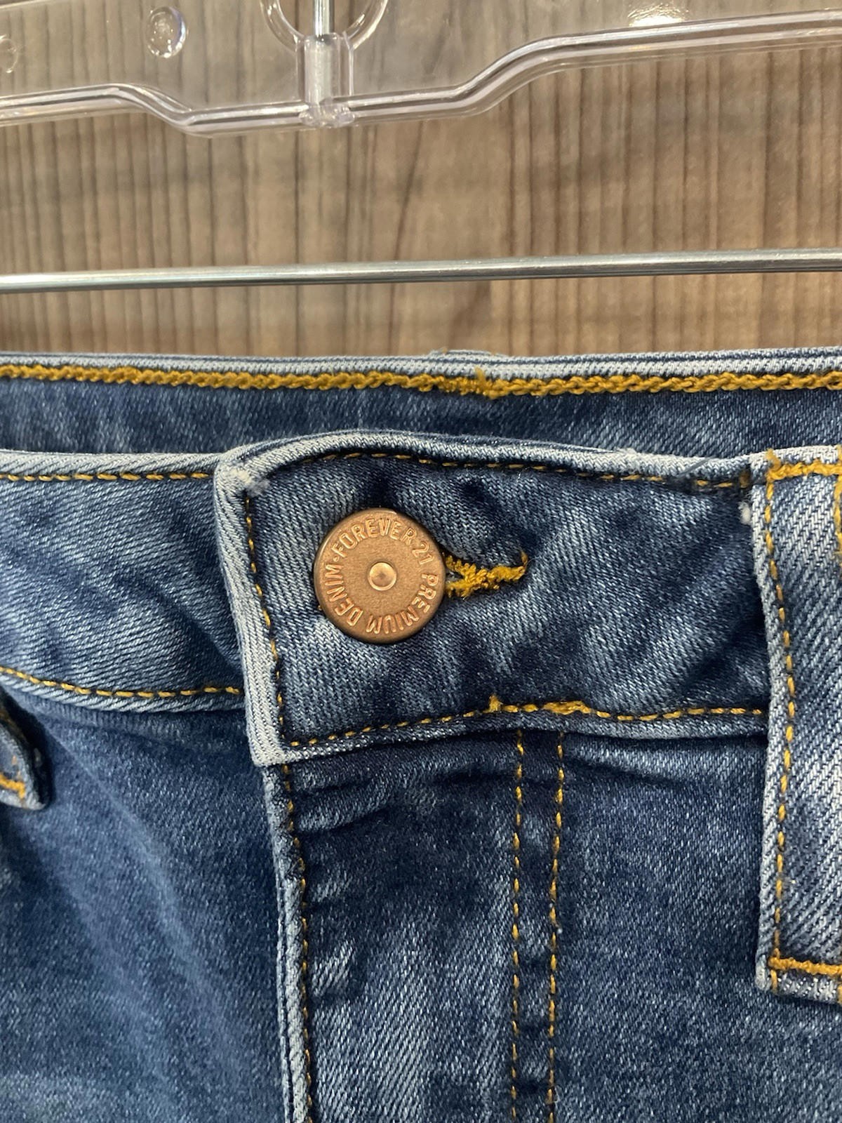 Forever 21 Womens Blue Jeans No Tags Size 28 Waist 30” Hip 26” Inseam