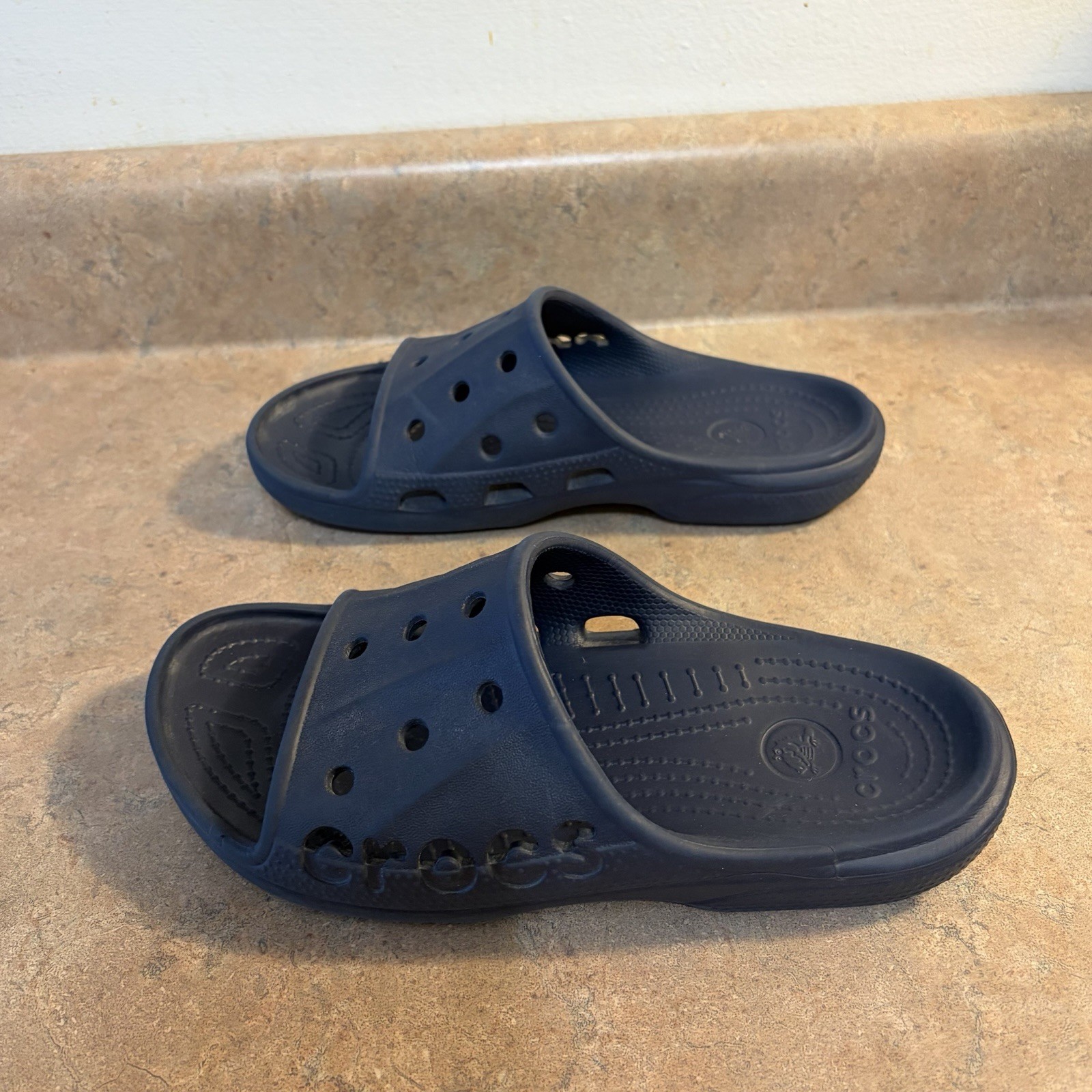 Crocs Baya Slide Navy Blue Womens 7 Mens 5 Sandals Wide Band Slip On Water Beach