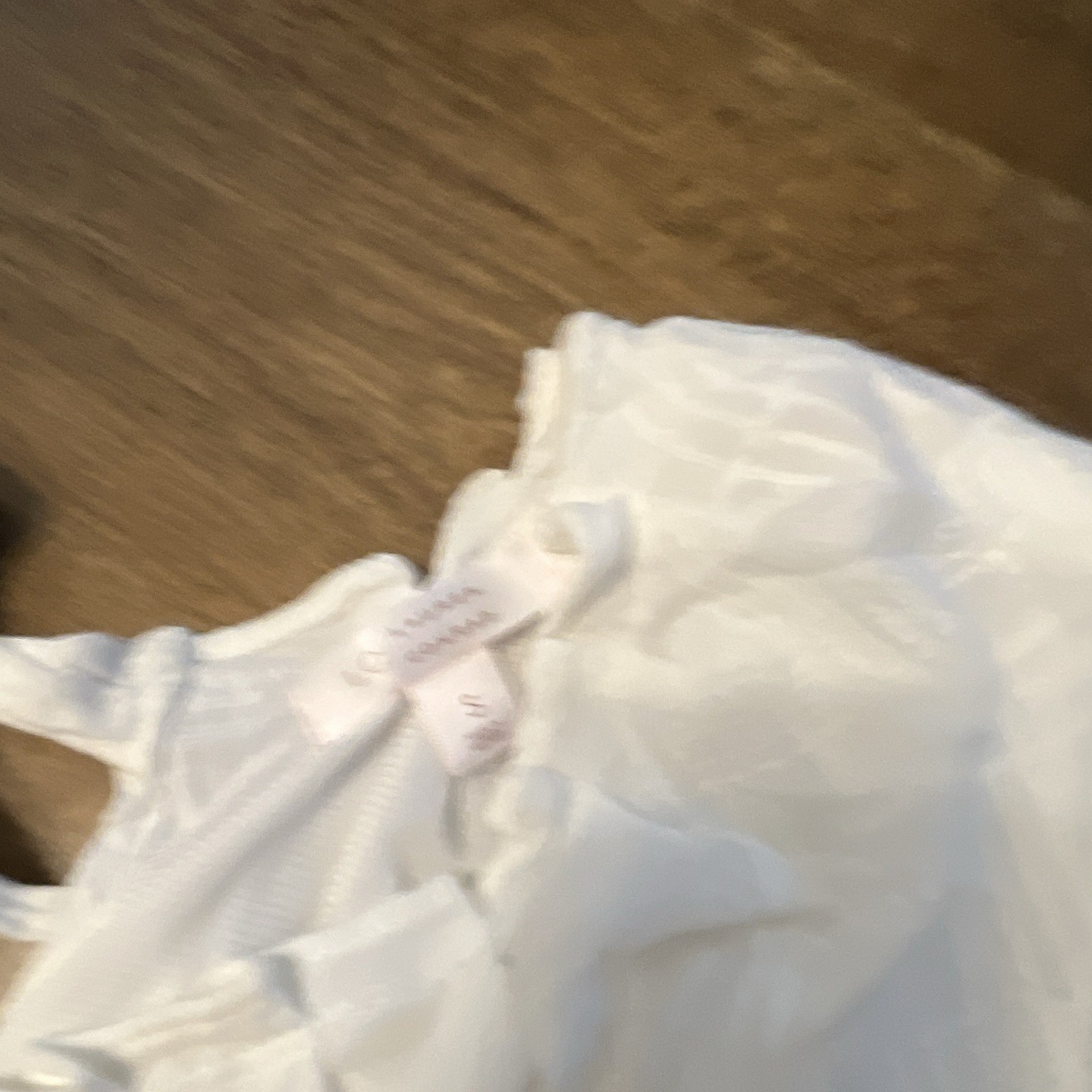 LC Lauren Conrad White Solid Sleeveless V-Neck Tie Front Bow Ruffle Blouse S