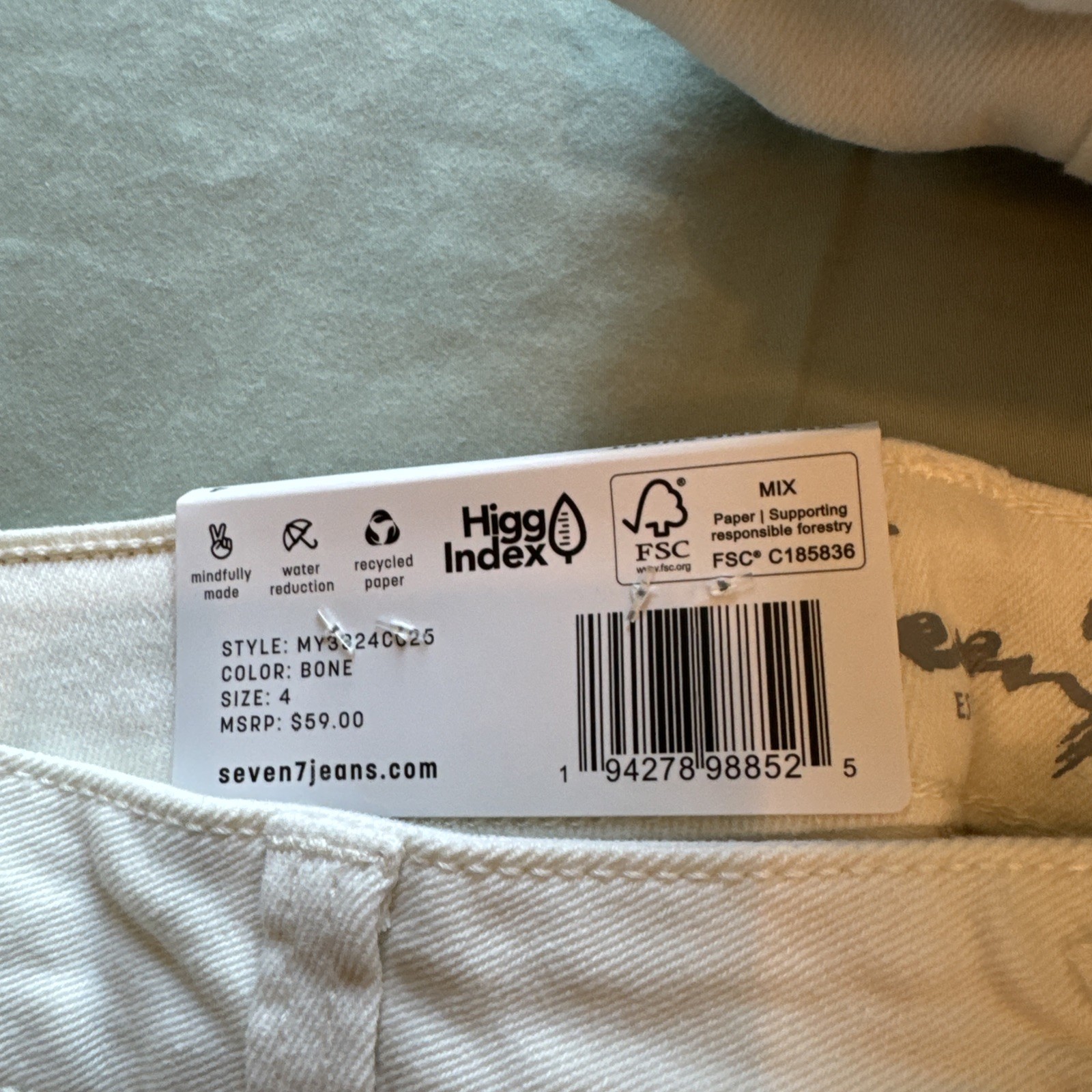 Seven7 Women’s Mid-Rise Comfort Stretch Weekend Shorts