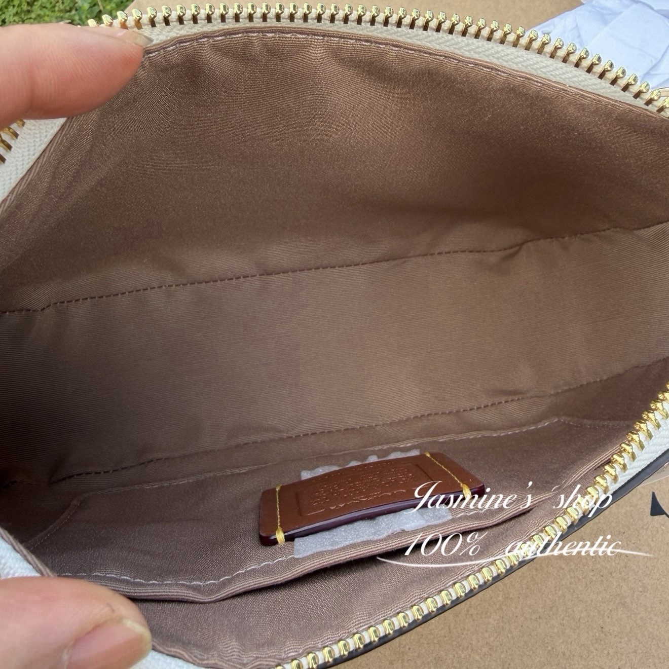 NWT Coach Teri Shoulder Bag In Signature Canvas CV933 Gold/White/Chalk