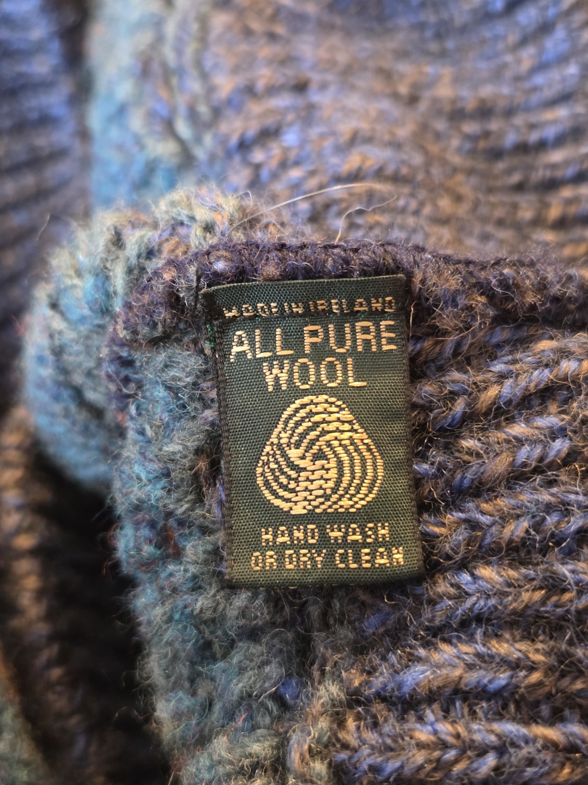 Quill’s Woollen Market 107cm 42in Large Ireland Wool Chunk Knit Heavy Sweater