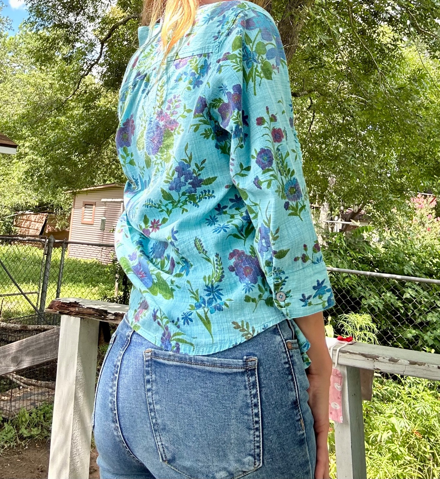 Lemon Grass Studio Floral Button-Up Collared Top Blue and green vintage