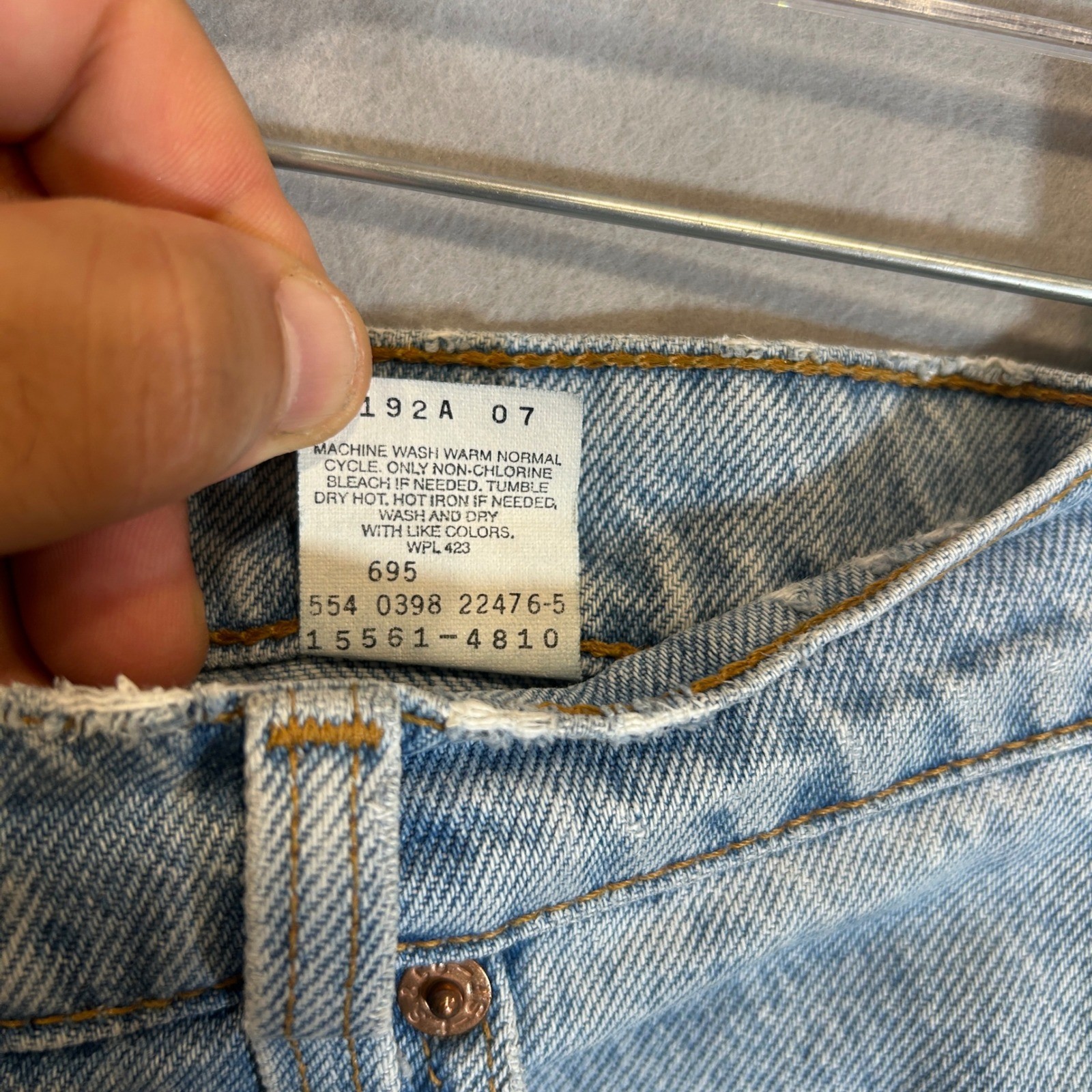 Vintage Levis 560 Jeans 6 REG Womens Loose Fit Light Wash Made in USA