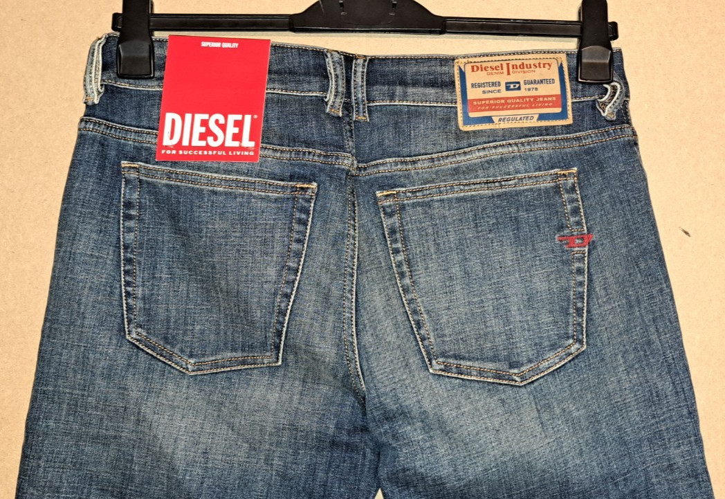 New Diesel 1979 Sleenker Skinny Stretch Blue Denim Jeans RRP £200