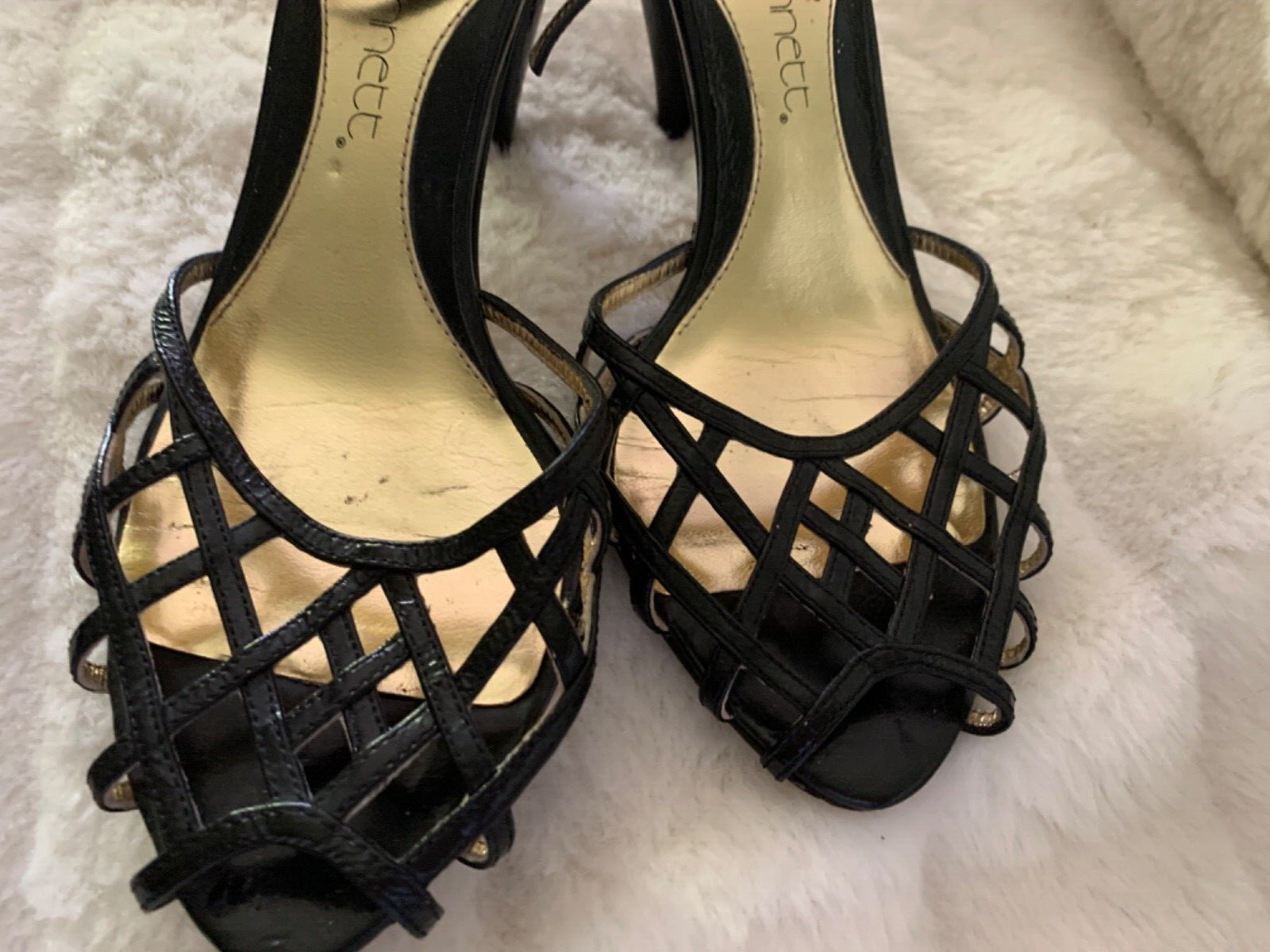 JESSICA BENNETT SIZE 8.5 BLACK Leather Short Heel Ankle Strap Cut Outs Open Toe