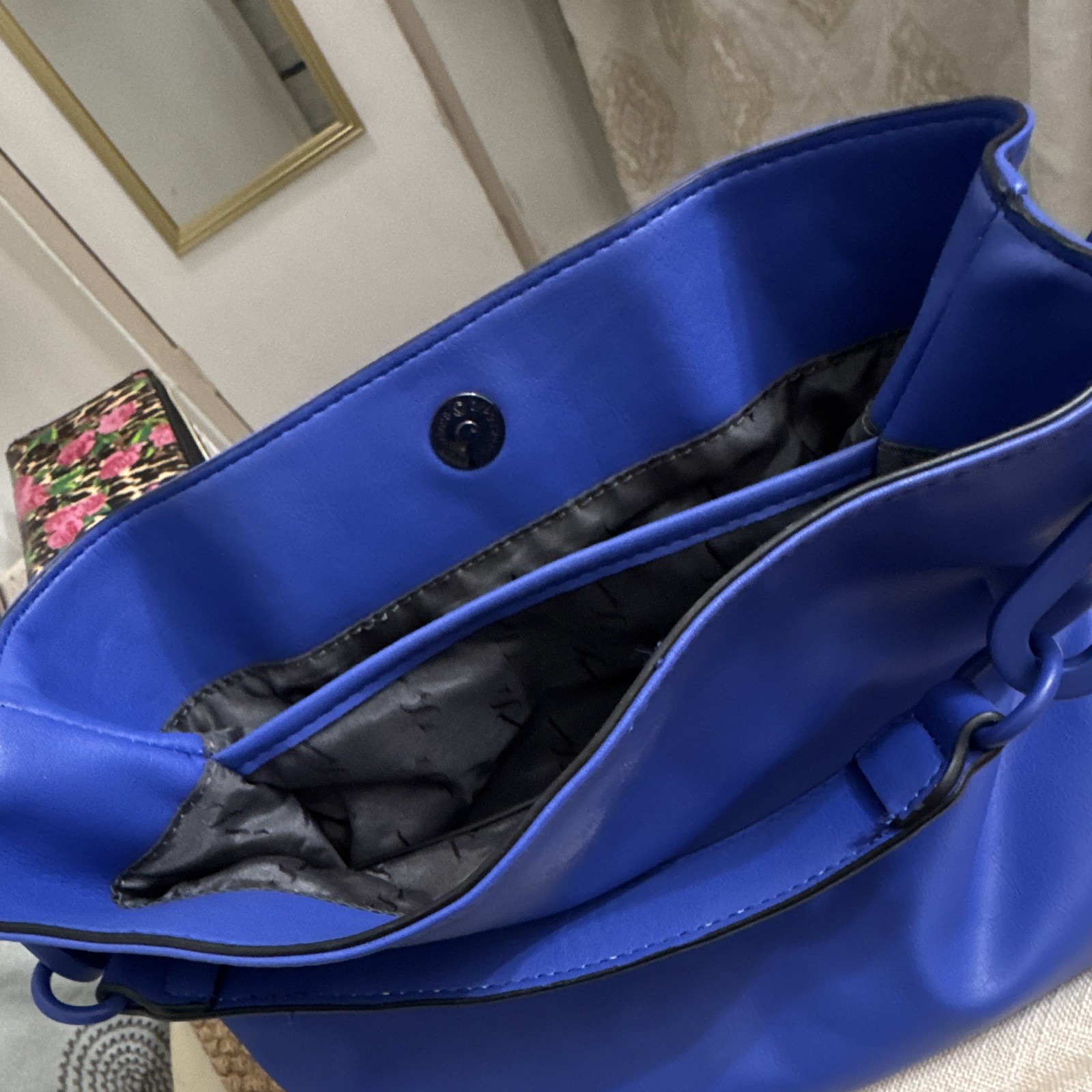 Simply Vera Vera Wang Women’s Blue Crossbody Top Handle Snap Detachable Strap