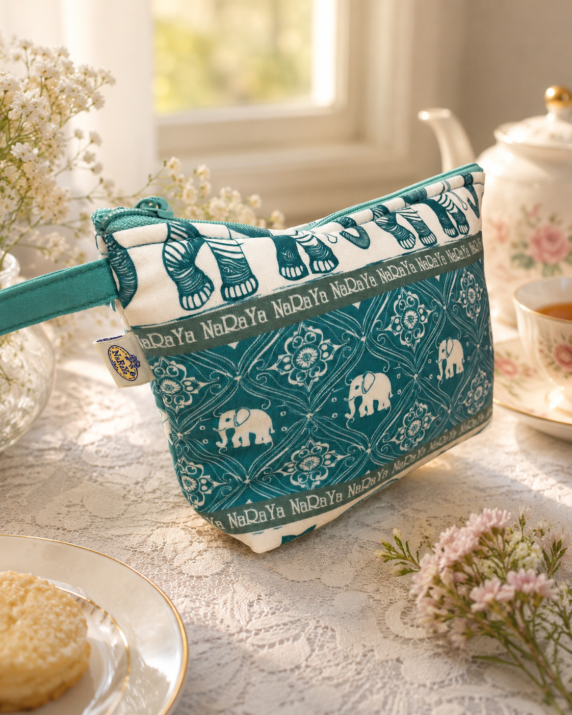 Authentic NaRaYa Elephant Print Cosmetic Bag Green Zip Pouch Thailan (Zipper)