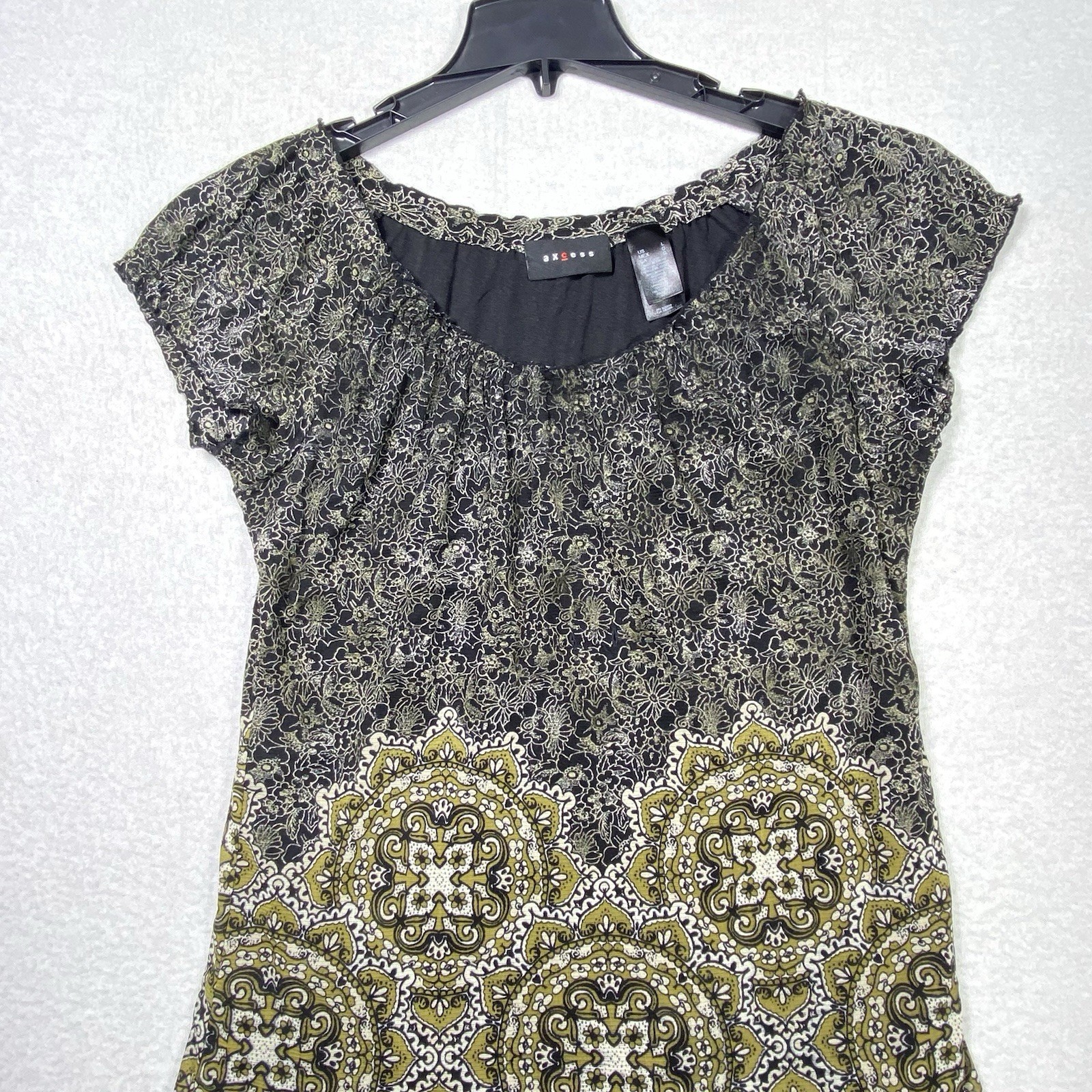 Axcess Liz Claiborne Two Tone Boho Top Women’s L Floral Lace Medallion Print