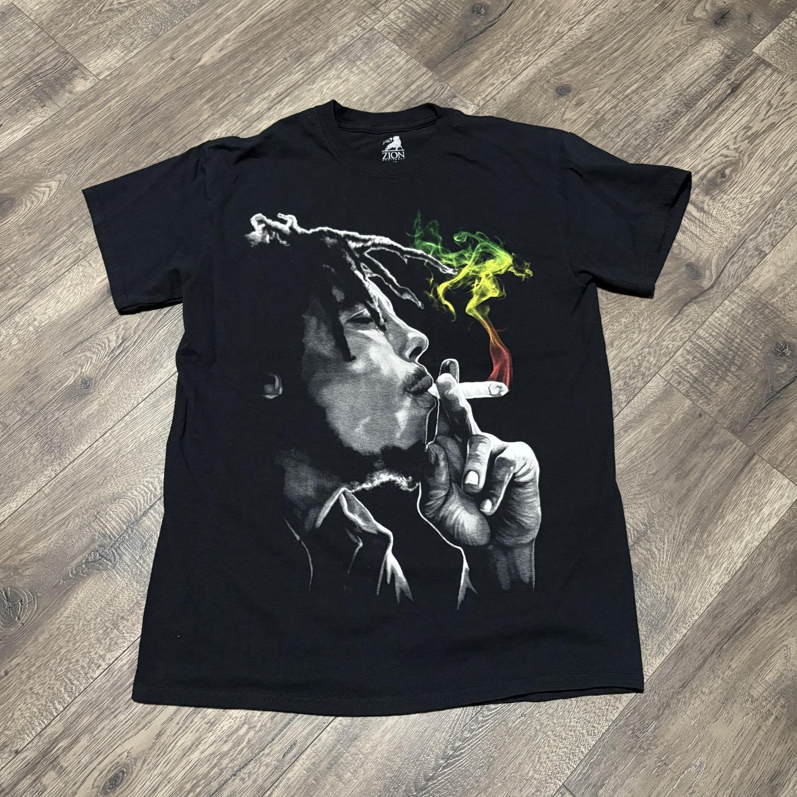 Zion Rootswear Shirt Mens Medium Black Rasta Smoke Graphic Reggae Music Tee