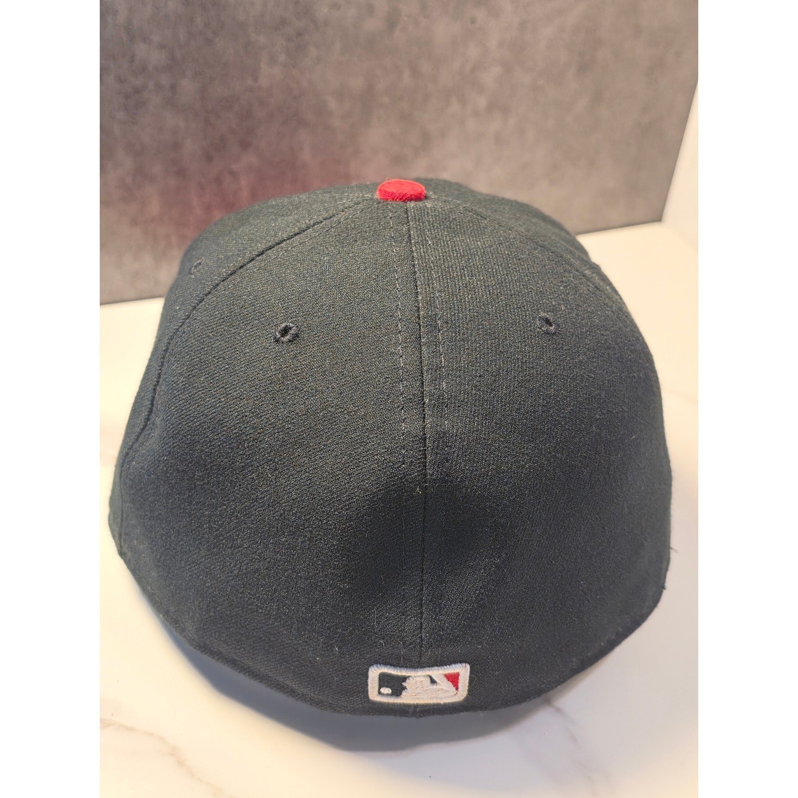 New Era 59FIFTY Cincinnati Reds Fitted Hat 7 5/8 Black Red MLB On-Field Cap