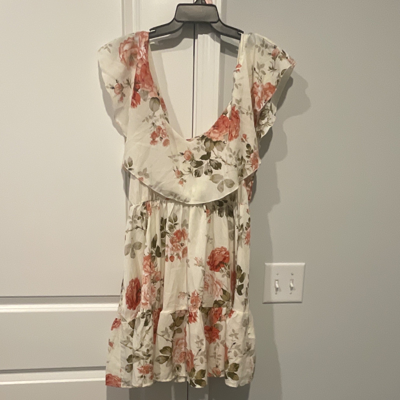 SHEIN CURVE Plus 0XL White Floral V-Neck Cold Shoulder Fit & Flare Dress