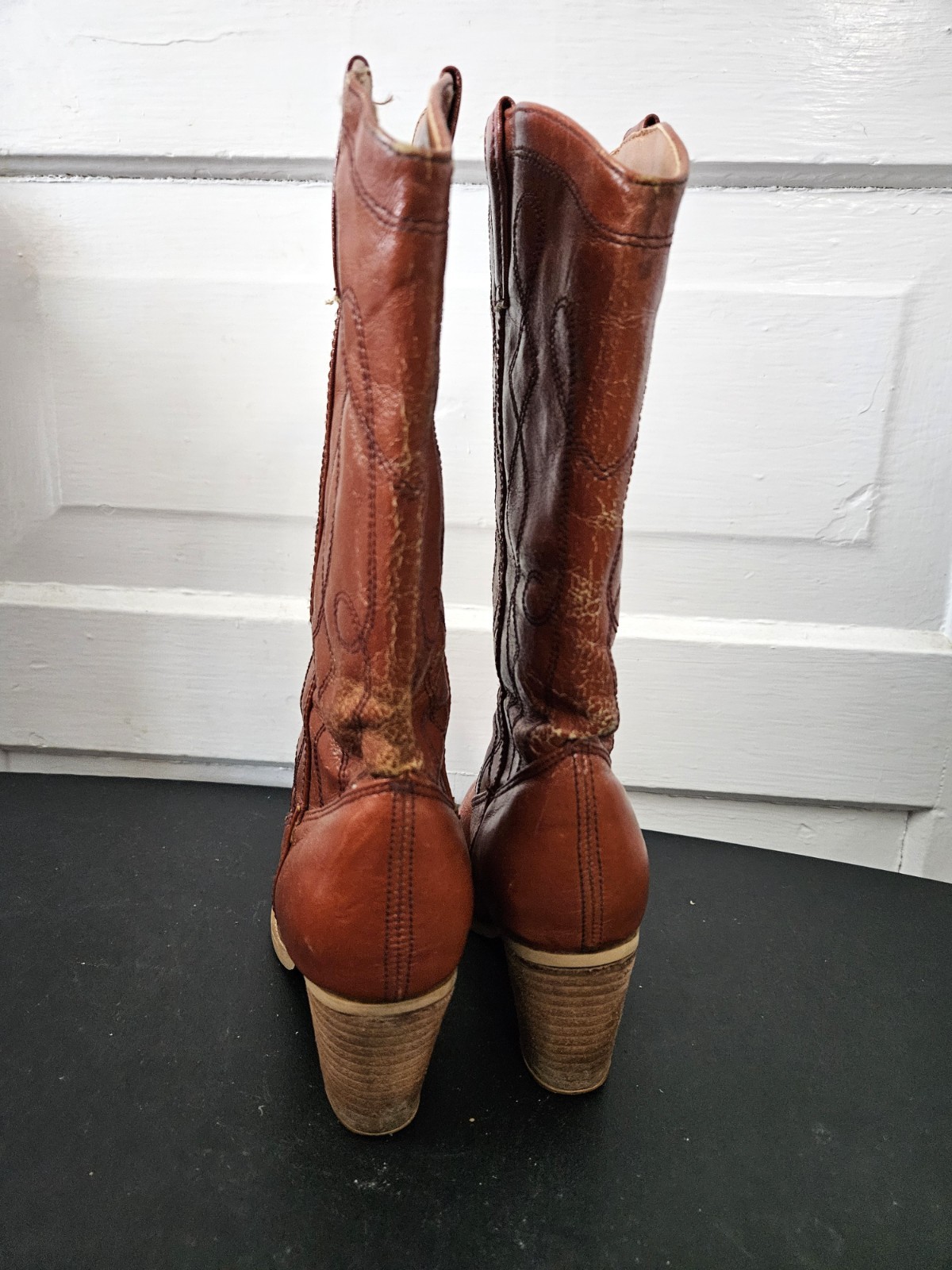 Vintage Man Made Materials Embroidered Cowboy Boots 7.5 Women’s – CRACKING