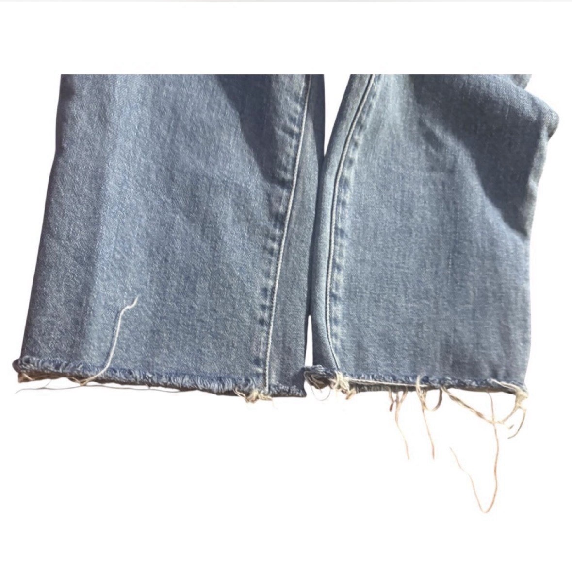 Joe’s Women’s Slim Mid Rise Cigarette Ankle Jeans Light Wash Frayed Hem