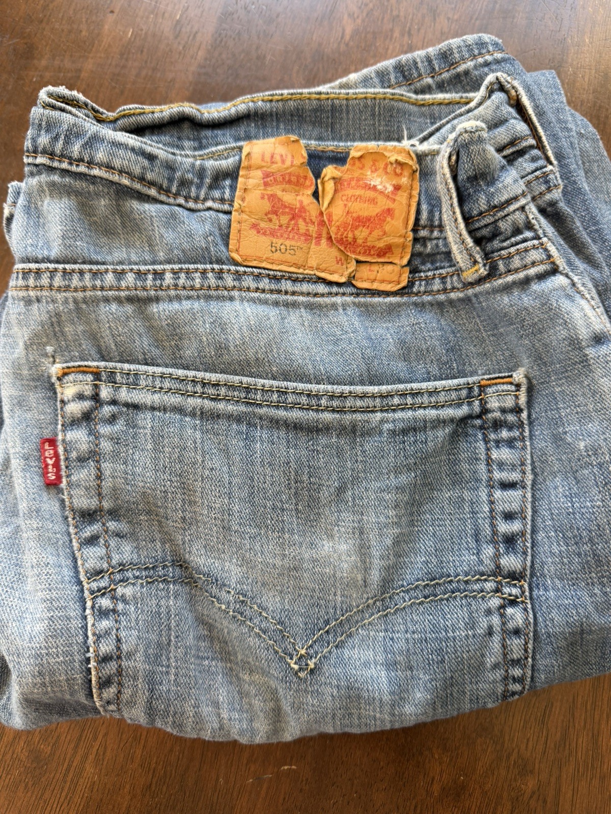 Levi’s Men’s 505 Series Regular Fit Straight Leg Blue Denim Jeans Mid Rise