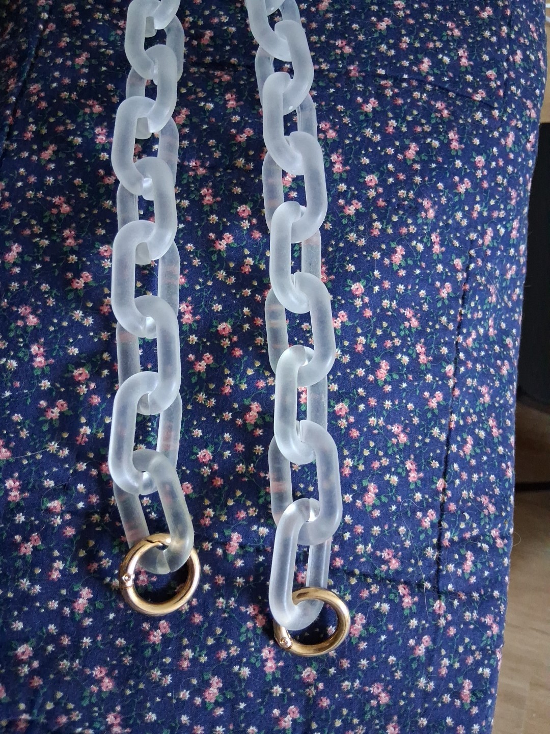 Large Chain Matte Clear Acrylic Handbag Strap Gold Tone Clasp Replace. 21″ Drop