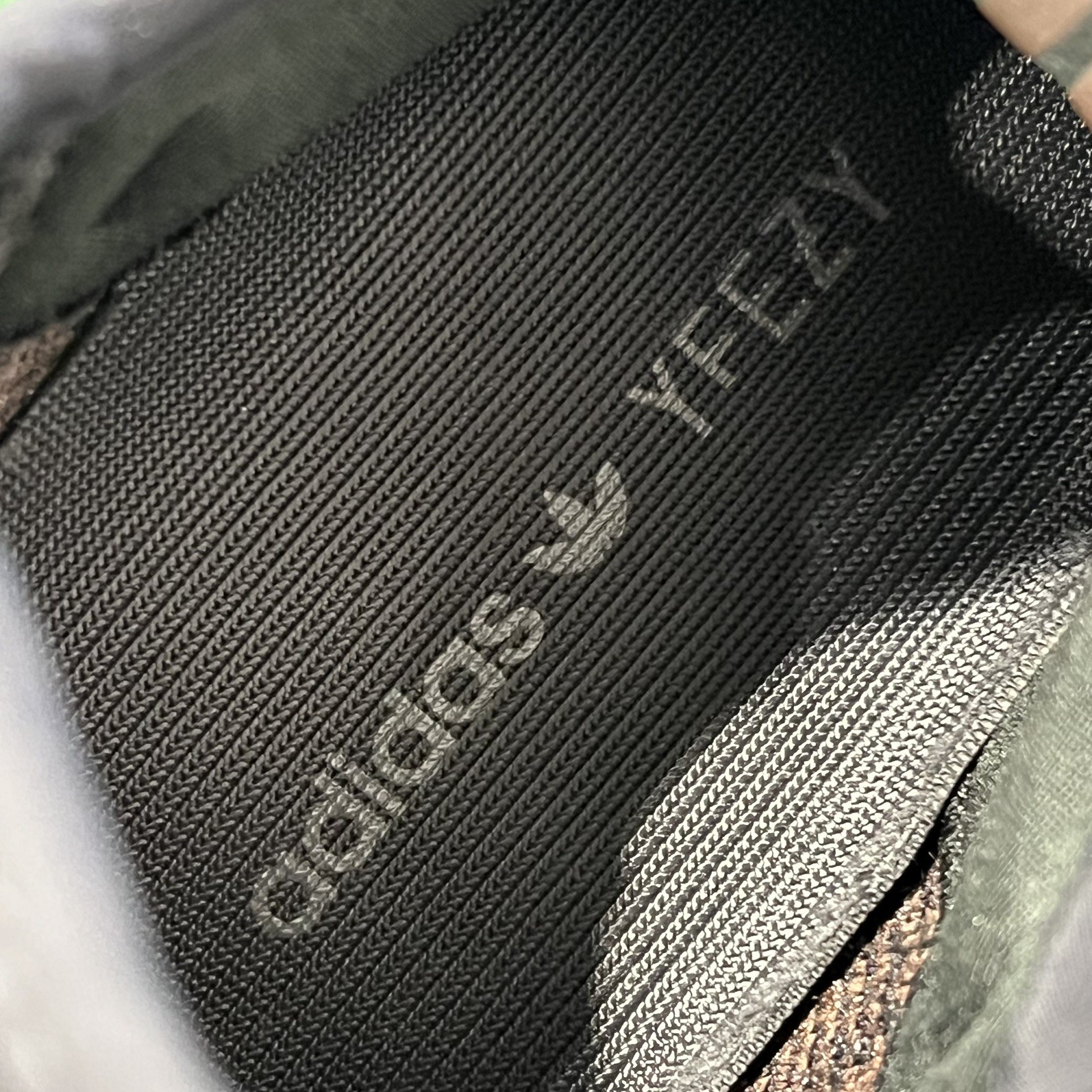 (11.5M) adidas Yeezy Boost 350 V2 MX Rock