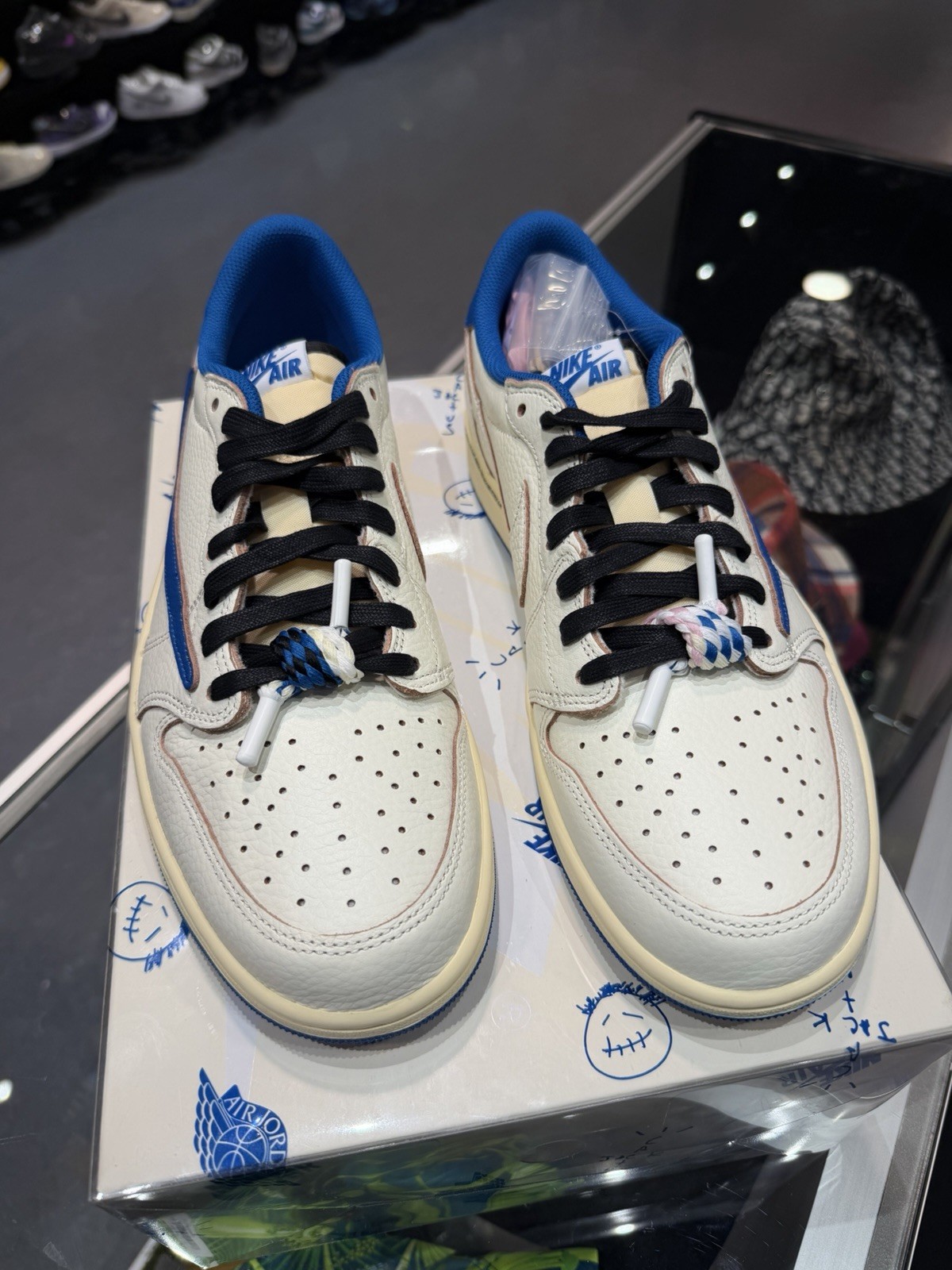 Size 11 – Fragment Design x Travis Scott x Air Jordan 1 Retro (DM7866 104)