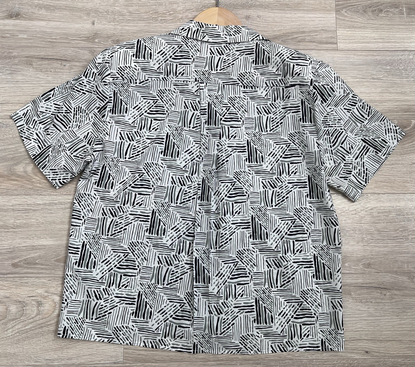 VTG Alexon Light Gray Women S/S Button-Up Shoulder Pads Shirt Top Sz 10 US Boxy