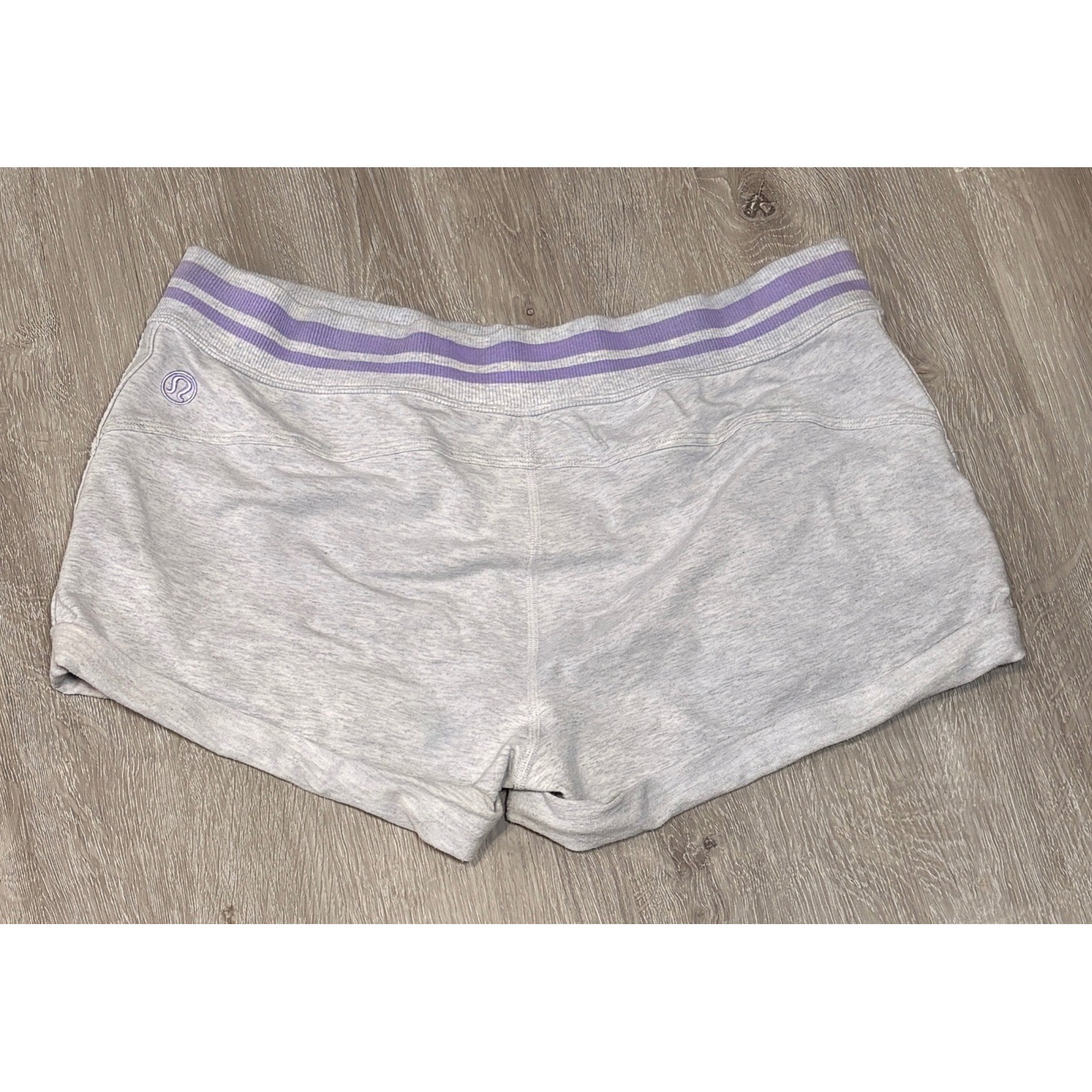 Lululemon Flashback Gray Purple Striped Waist Lounge Shorts Womens Size 8