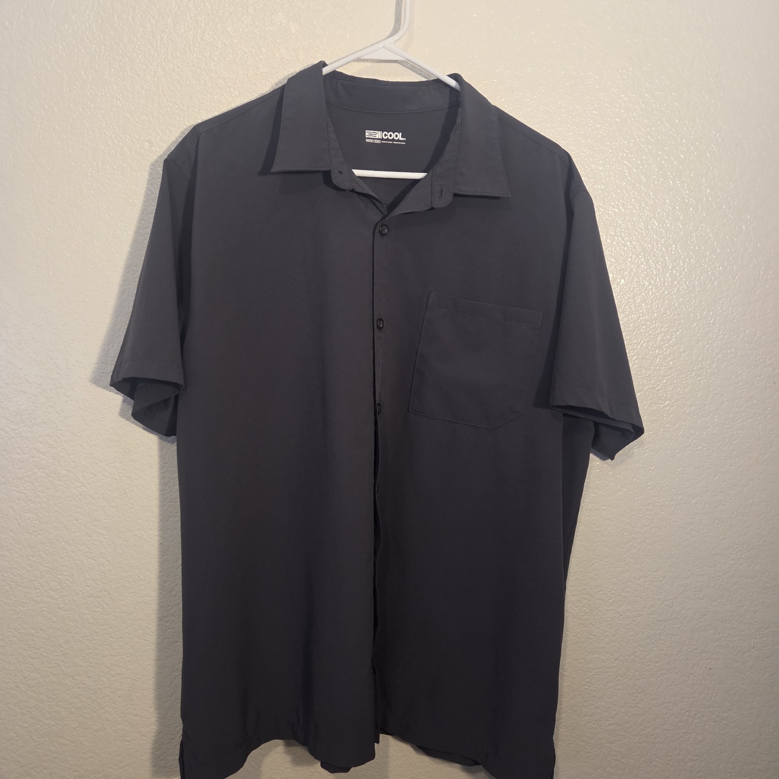 32 Degrees Cool Men’s XL Short Sleeve Button-Up Solid Black Shirt Pockets B-0063