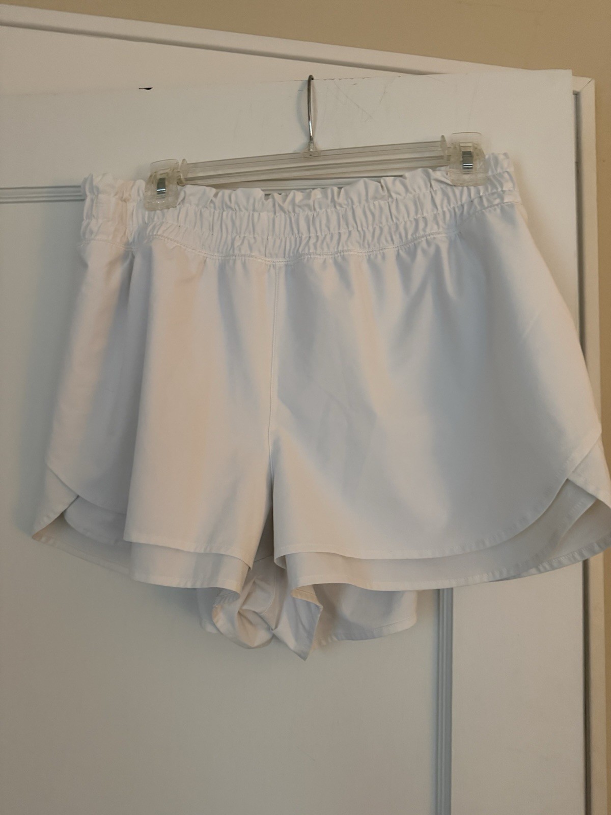 CALIA Women’s White Woven Athletic Shorts L