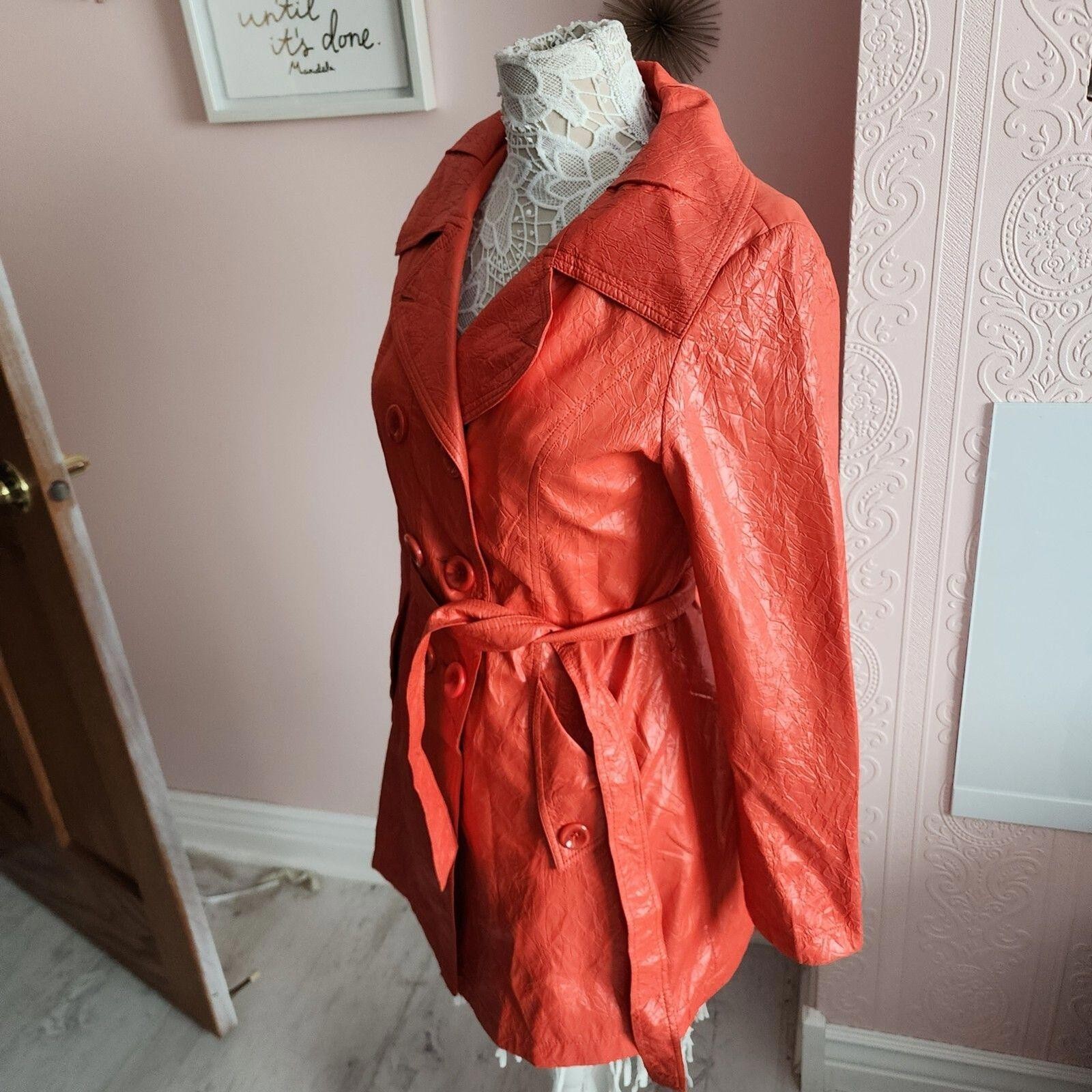 LKNW SHARK brand orange trenchcoat belt unqiue double breasted M 44/46