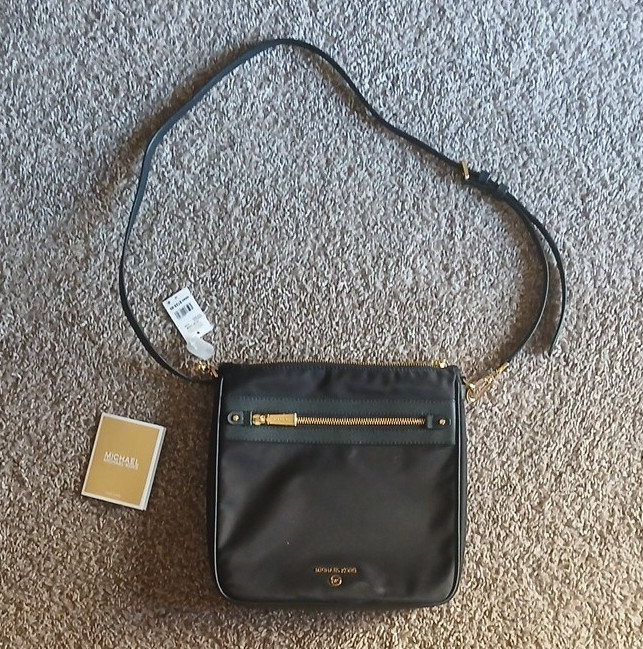 Michael Kors Black Crossbody Bag Gold Hardware Zip Closure Adjustable Strap