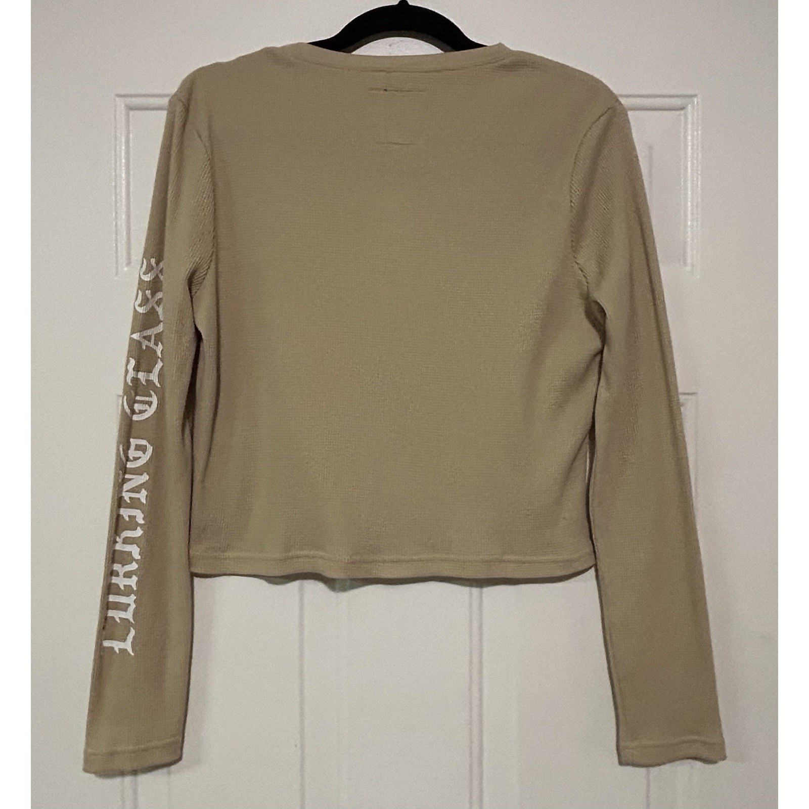 Lurking Class by Sketch XL Tank Old English Cream Thermal Long Sleeve Crop Top
