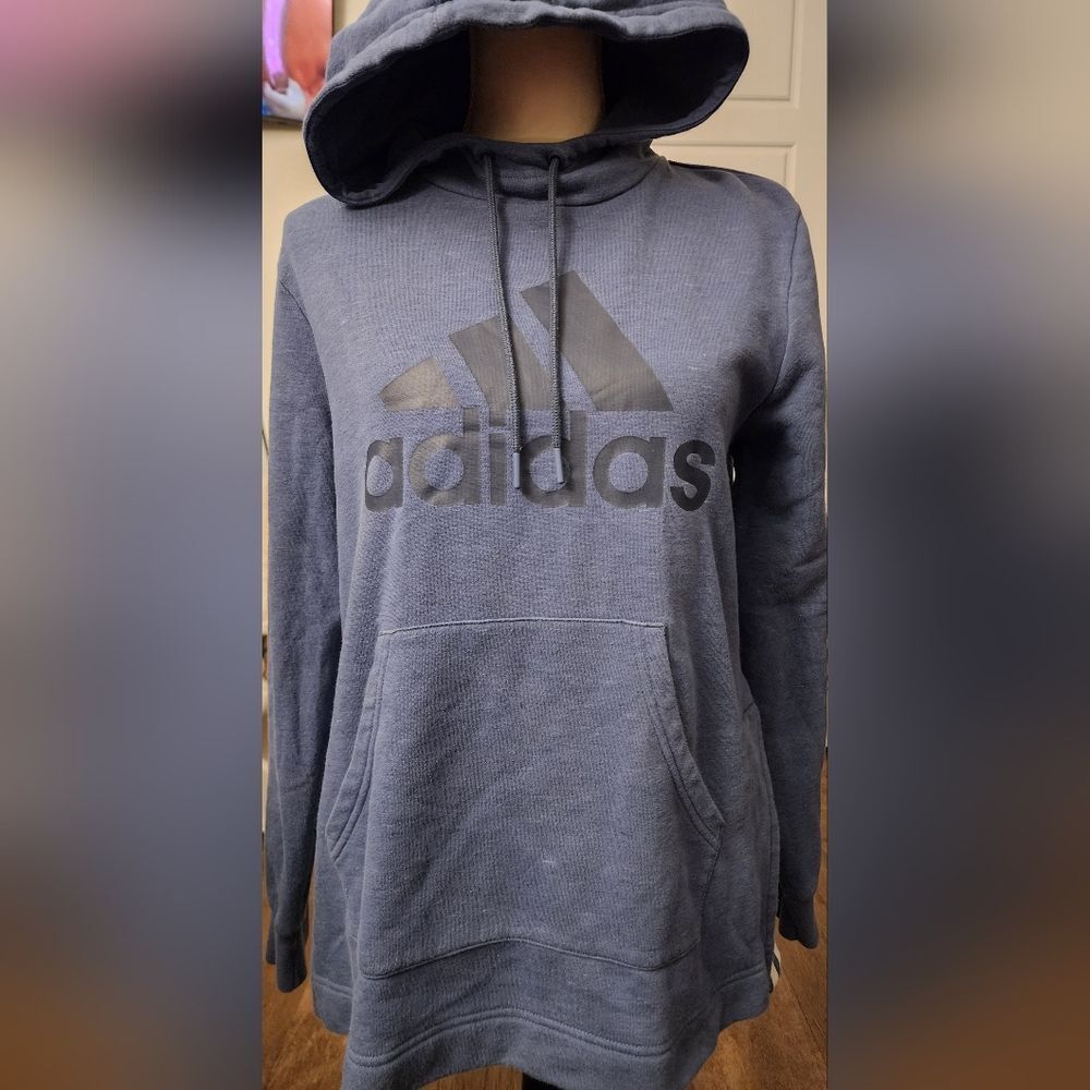 Preowned Adidas size medium tshirt hoodie