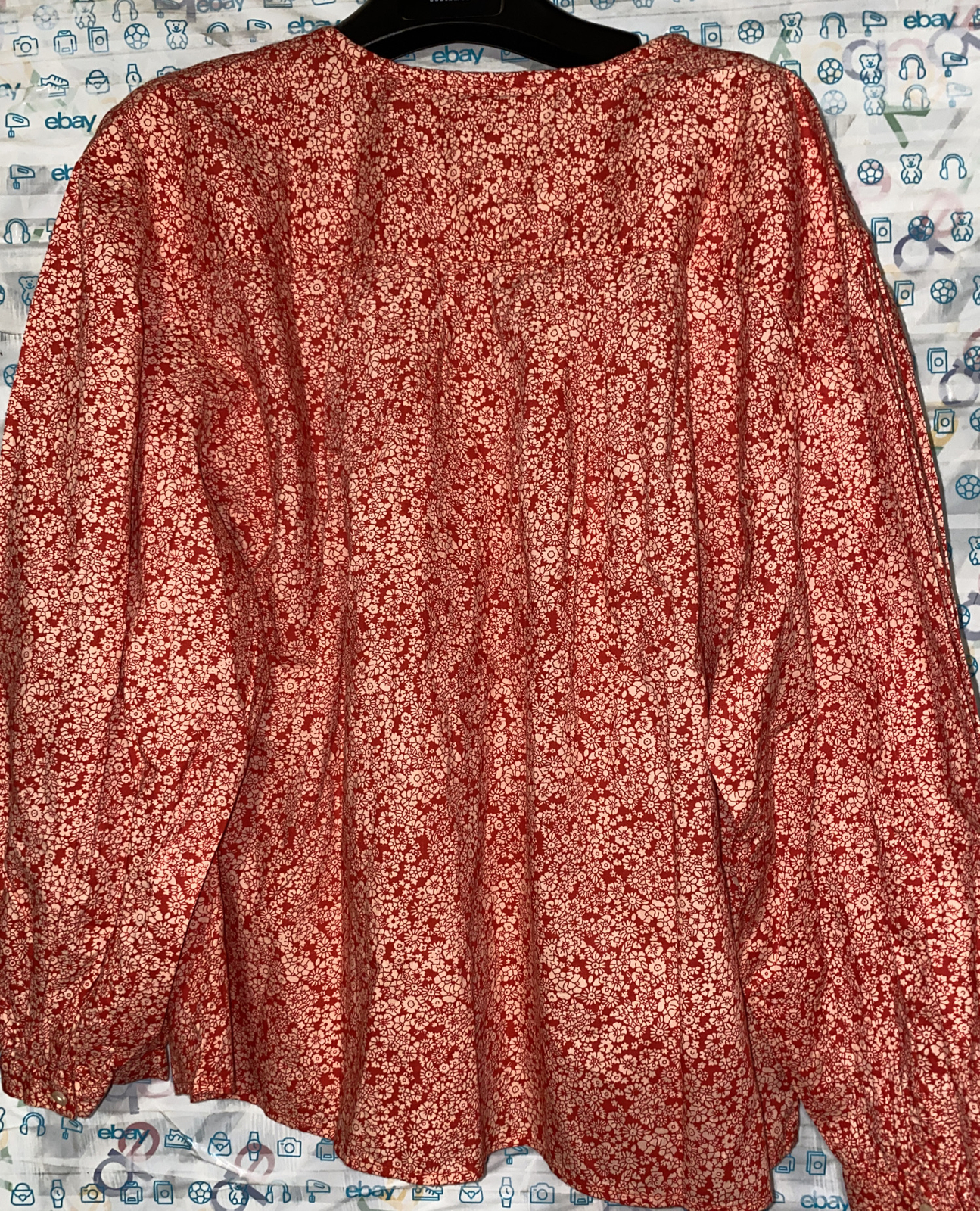 Universal Thread Balloon Sleeve red floral top Large