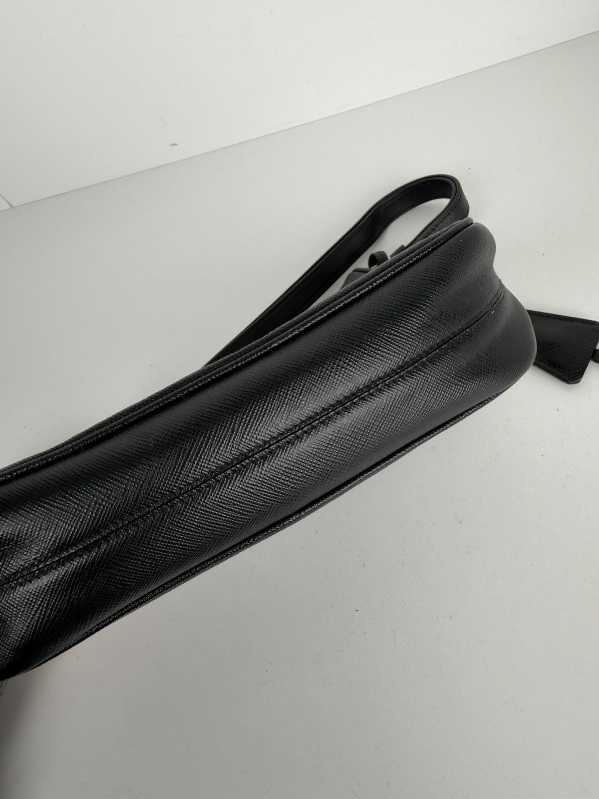 Prada Re-Edition 2005 Saffiano Leather Mini Bag in Black with Key Ring D-3