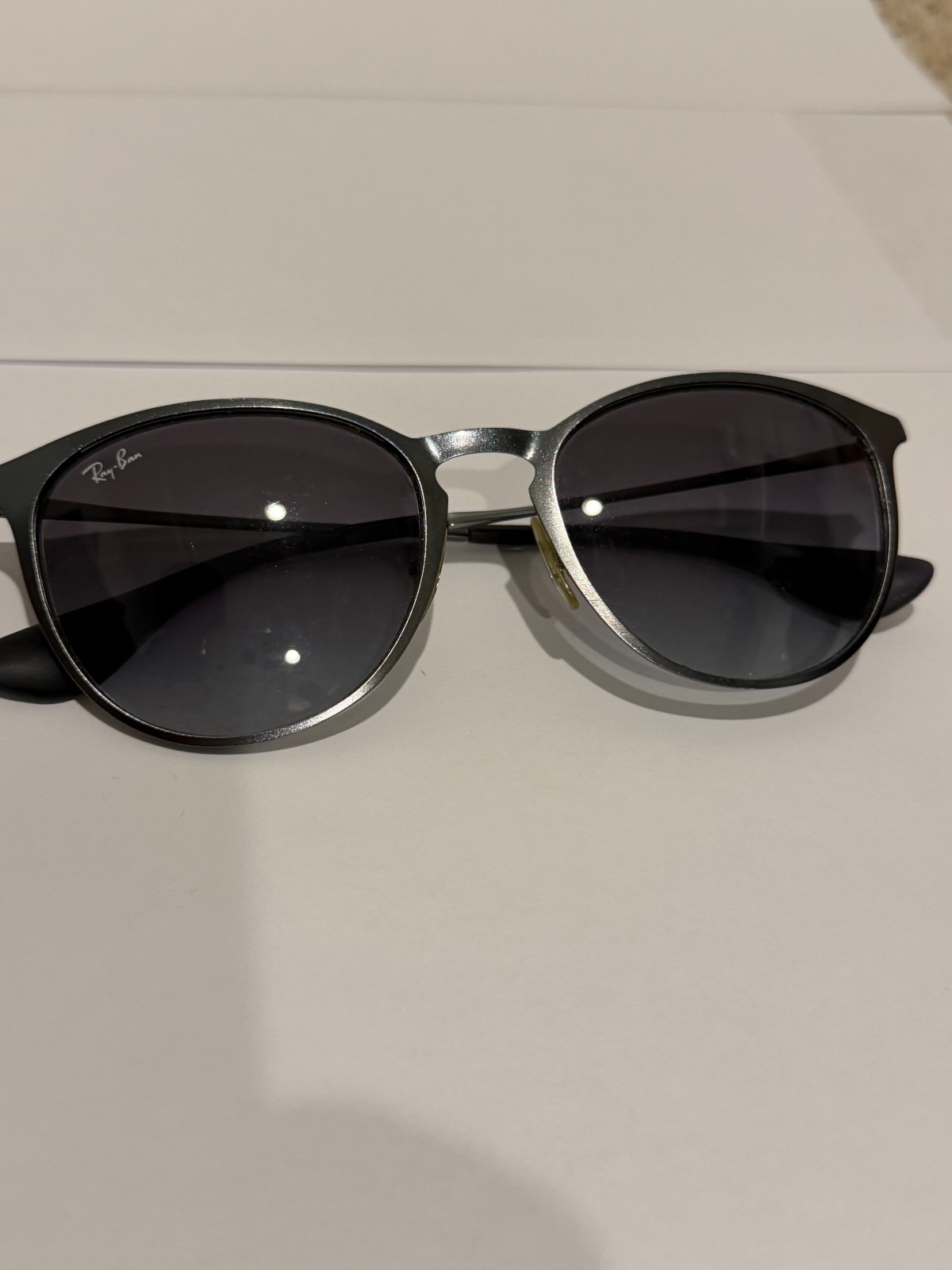RayBan ERIKA Black METAL Frame Gradient Grey Sunglasses RB3539 authentic