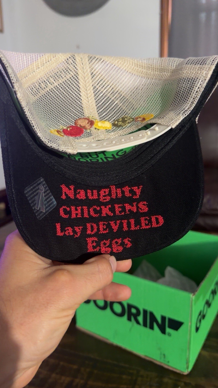 BNWT Goorin Bros “Country” Rooster SOLD OUT Friday Drop Stitching Trucker Hat