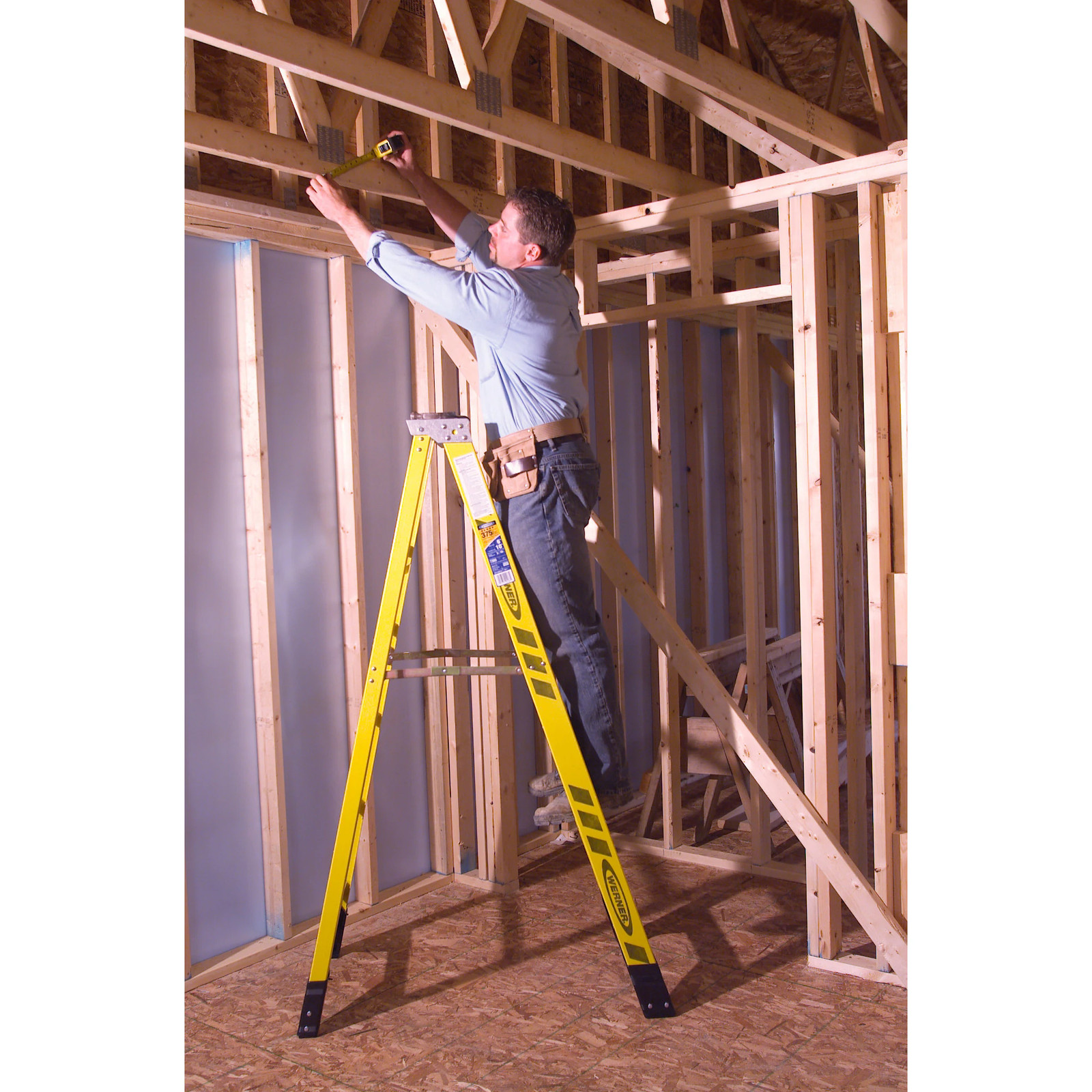 Werner 7300 6-ft ( 10-ft Reach Height ) Fiberglass Type 1AA – 375 lbs. Lo|125597